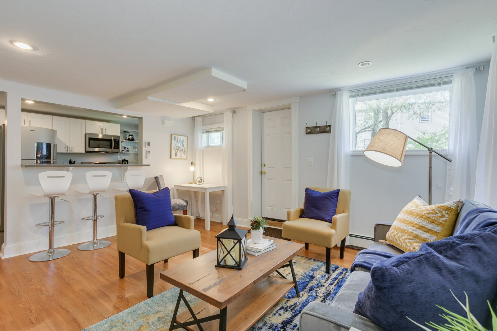 Stylish Two Bedroom Apartment in North Quincy Apartments for Rent in