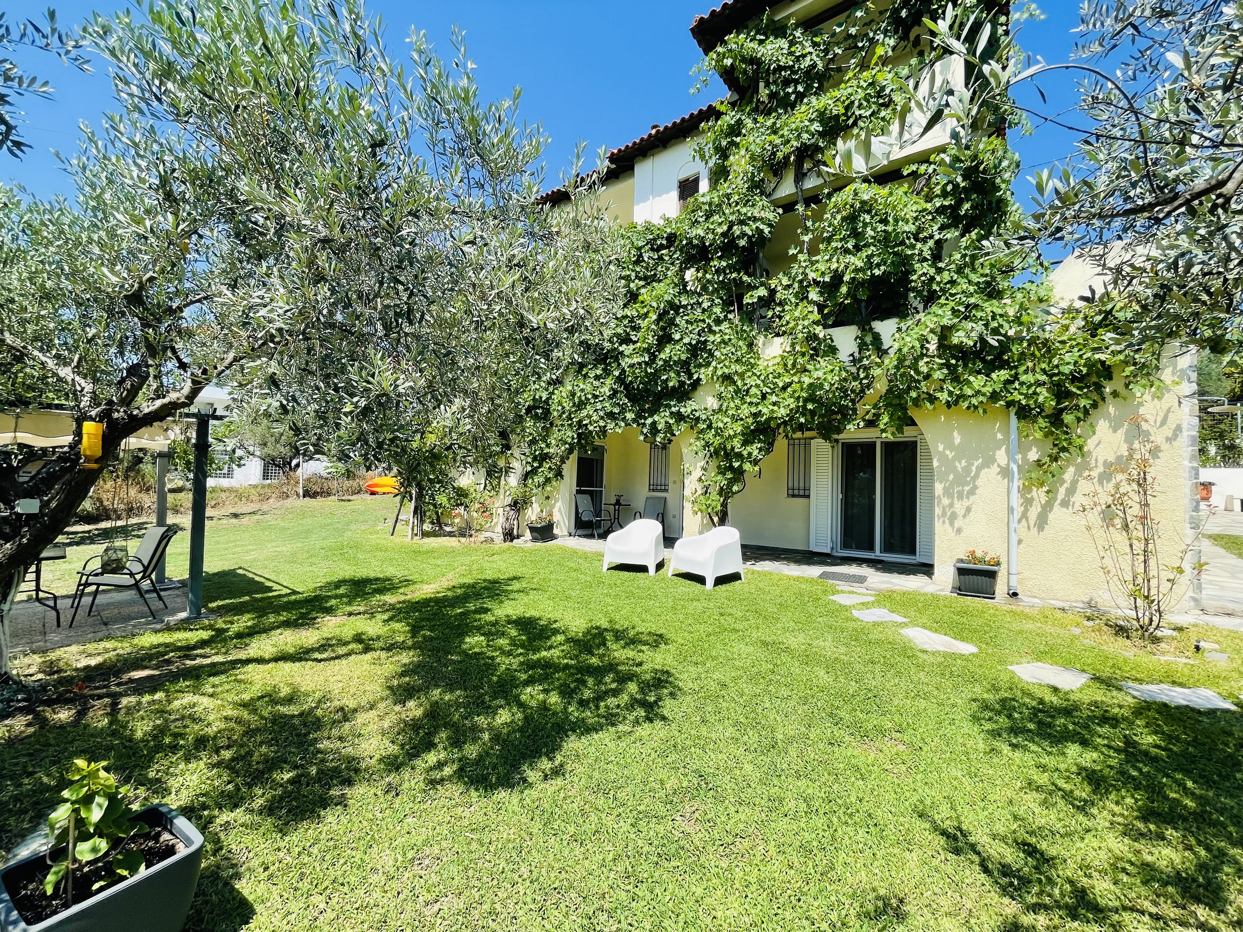 Beautiful family house with garden