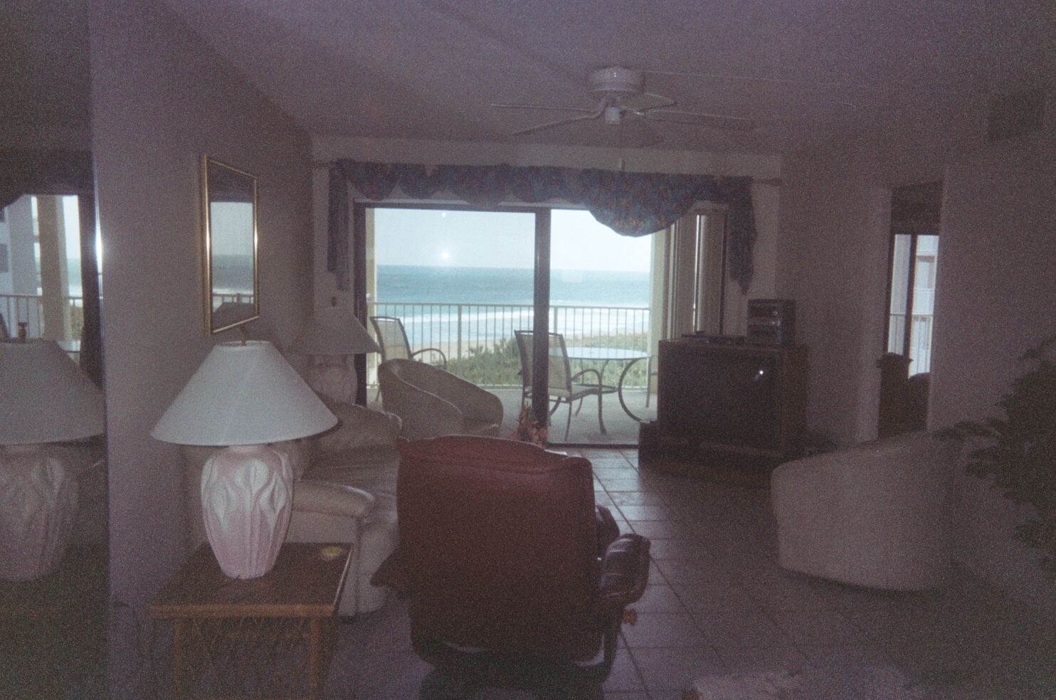 Oceanfront Spoonbill Resort Condo in IRP Apartments for Rent in