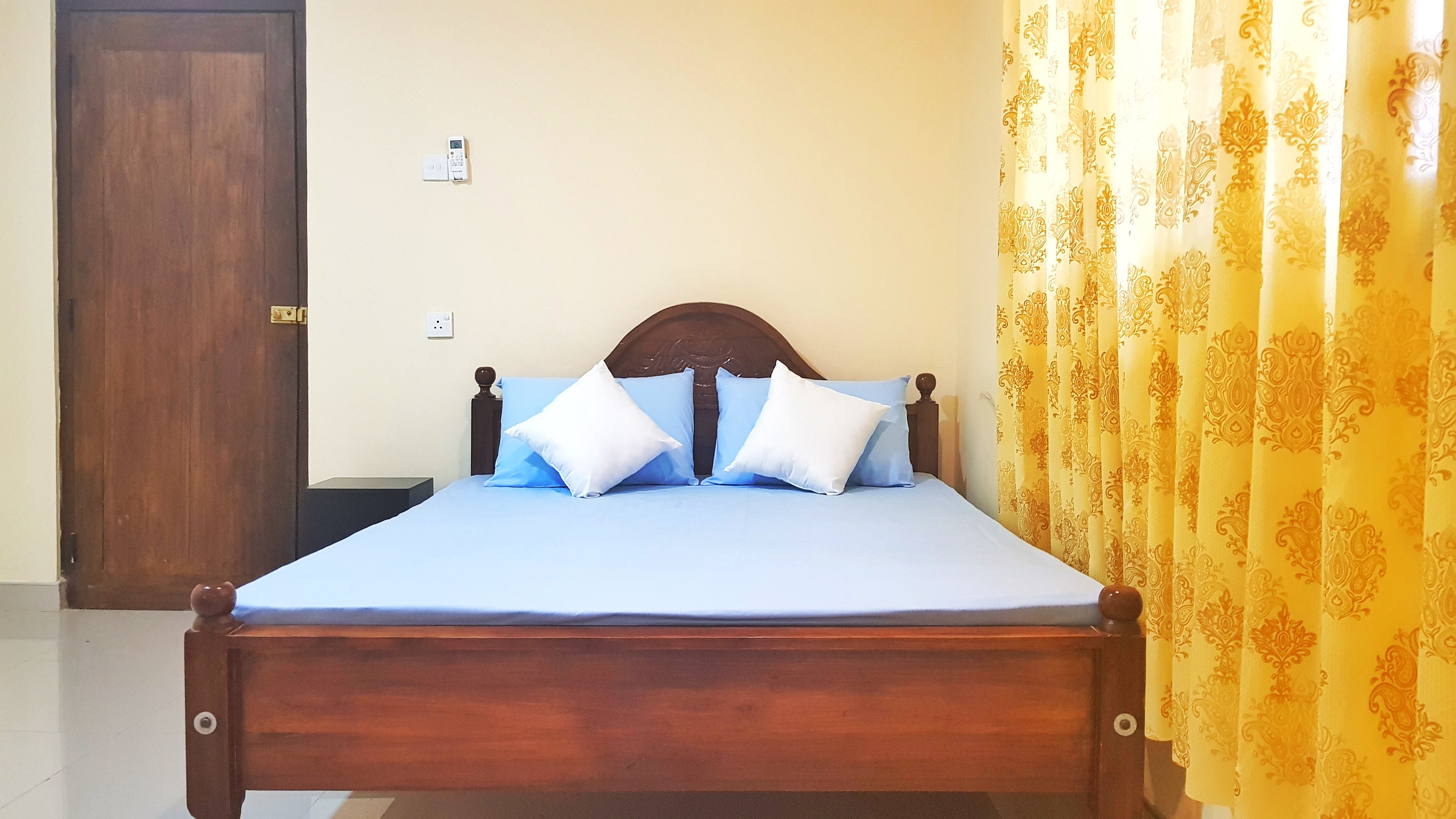 Double Room (A/C + Private Bathroom + Hot Water) a
