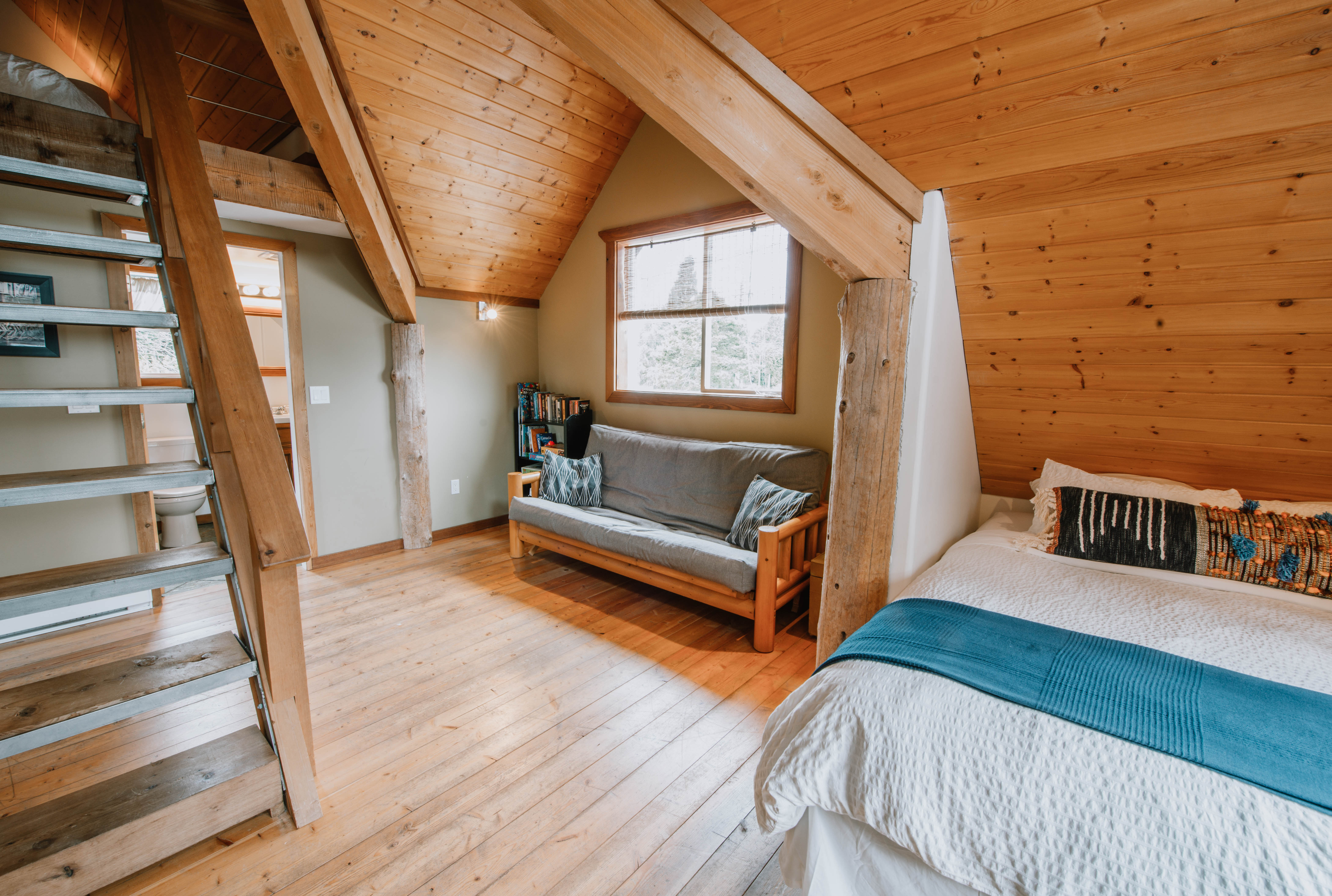 Harbour Hideout Vacation Rental Guesthouses for Rent in Ucluelet