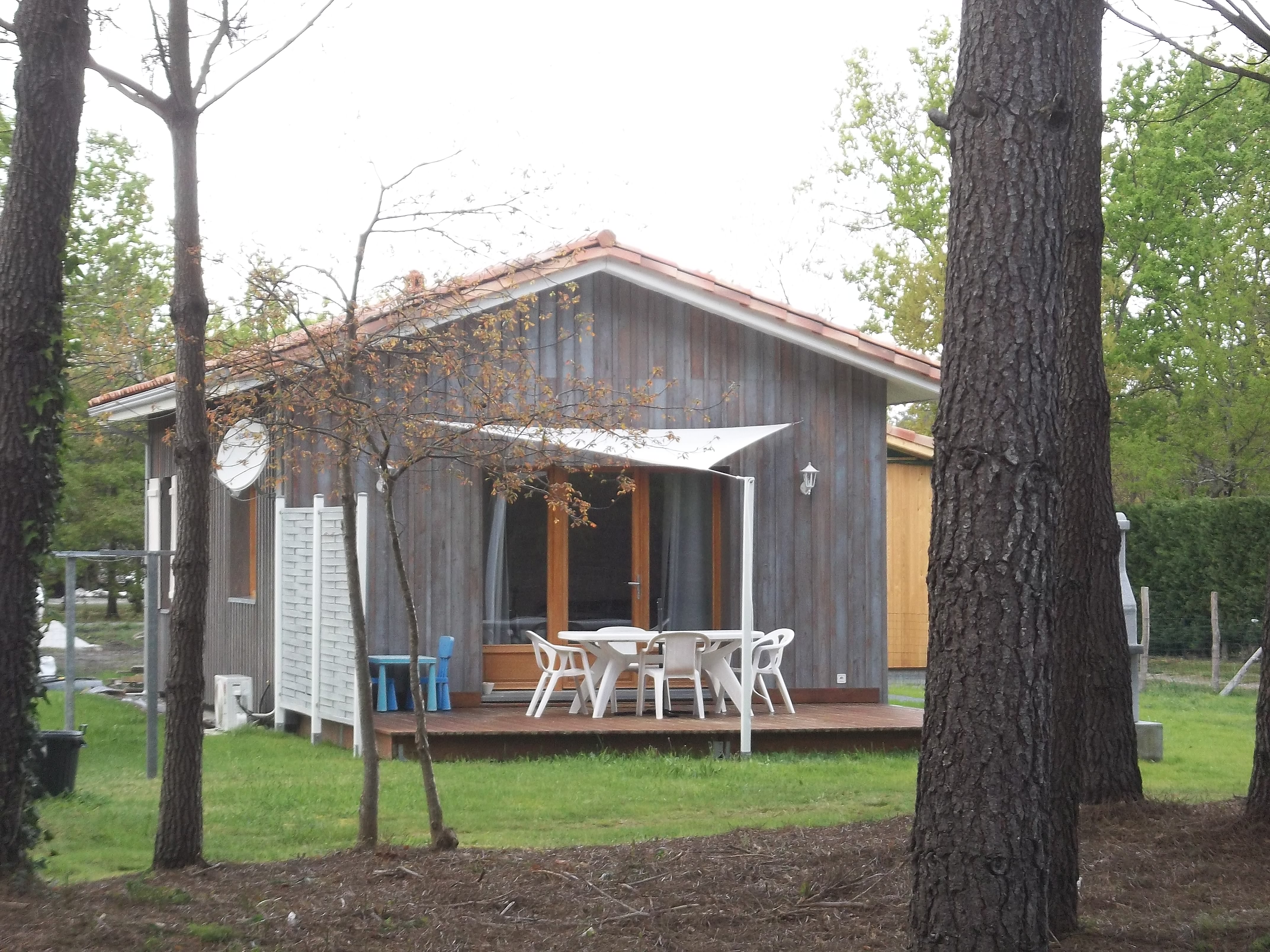 new 3-star air-conditioned wooden house