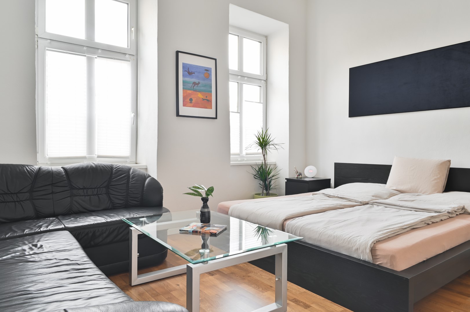 Private Room - close to subway - 15 min to center