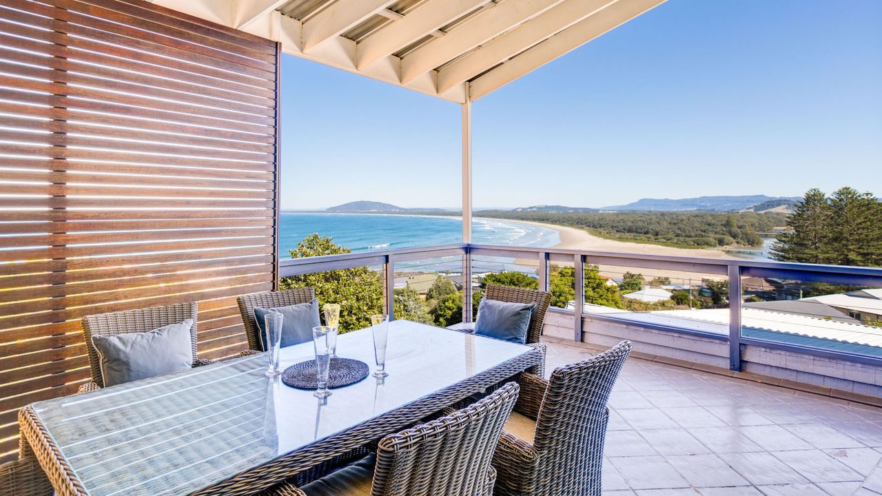 THE LOOKOUT AT GERROA Houses for Rent in Gerroa, New South Wales