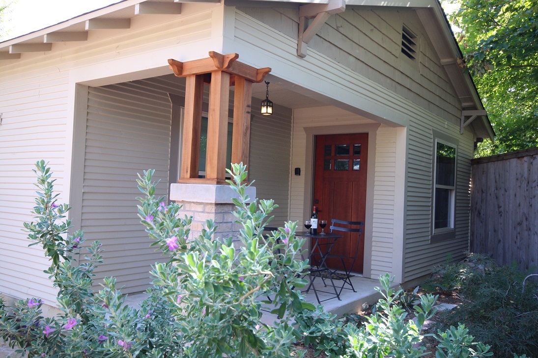 Texas Bungalow Haven in District 9, Fort Worth