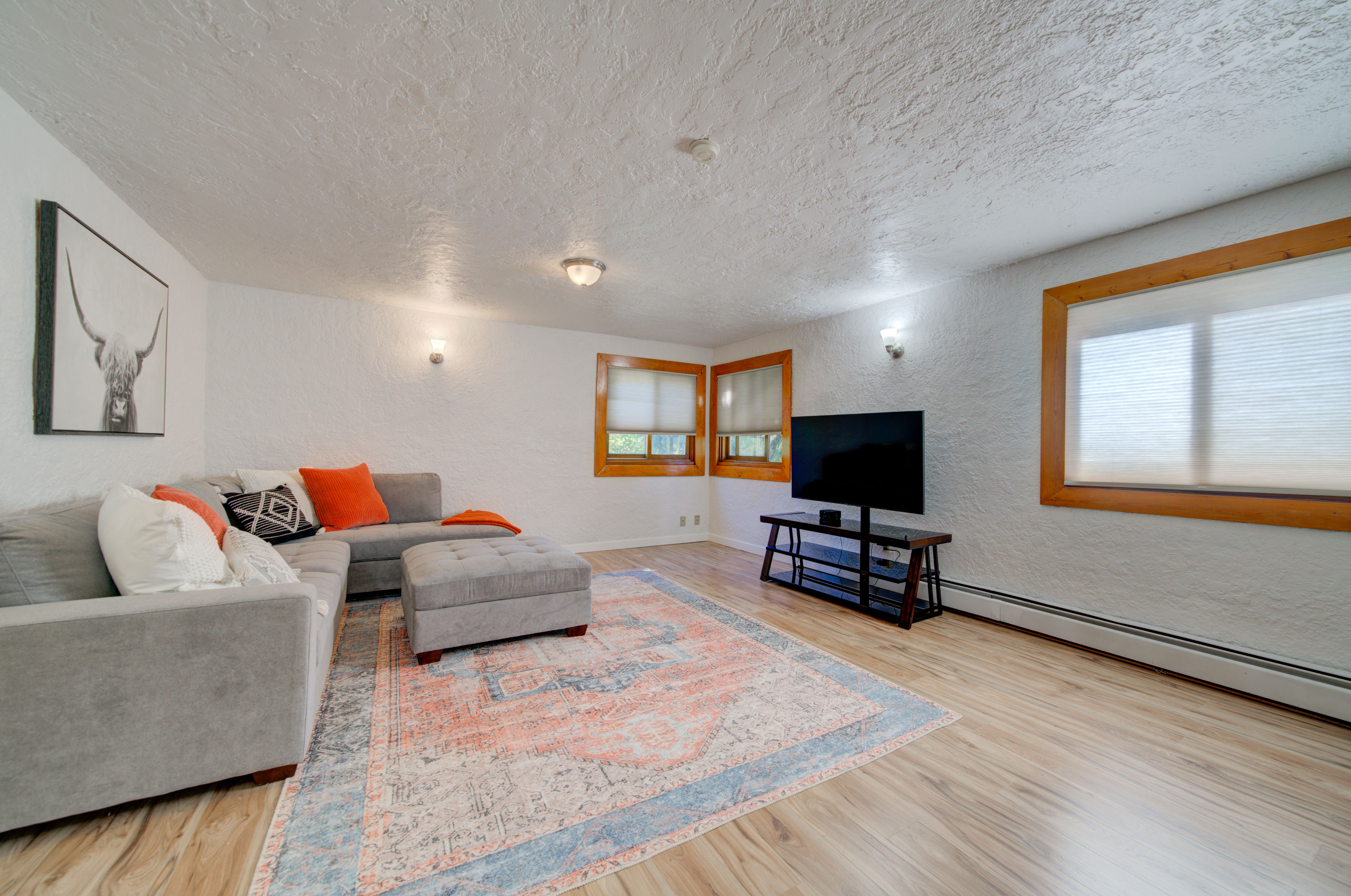 Charming top floor 3 bedroom condo, walk to dinner in Bozeman, Bozeman