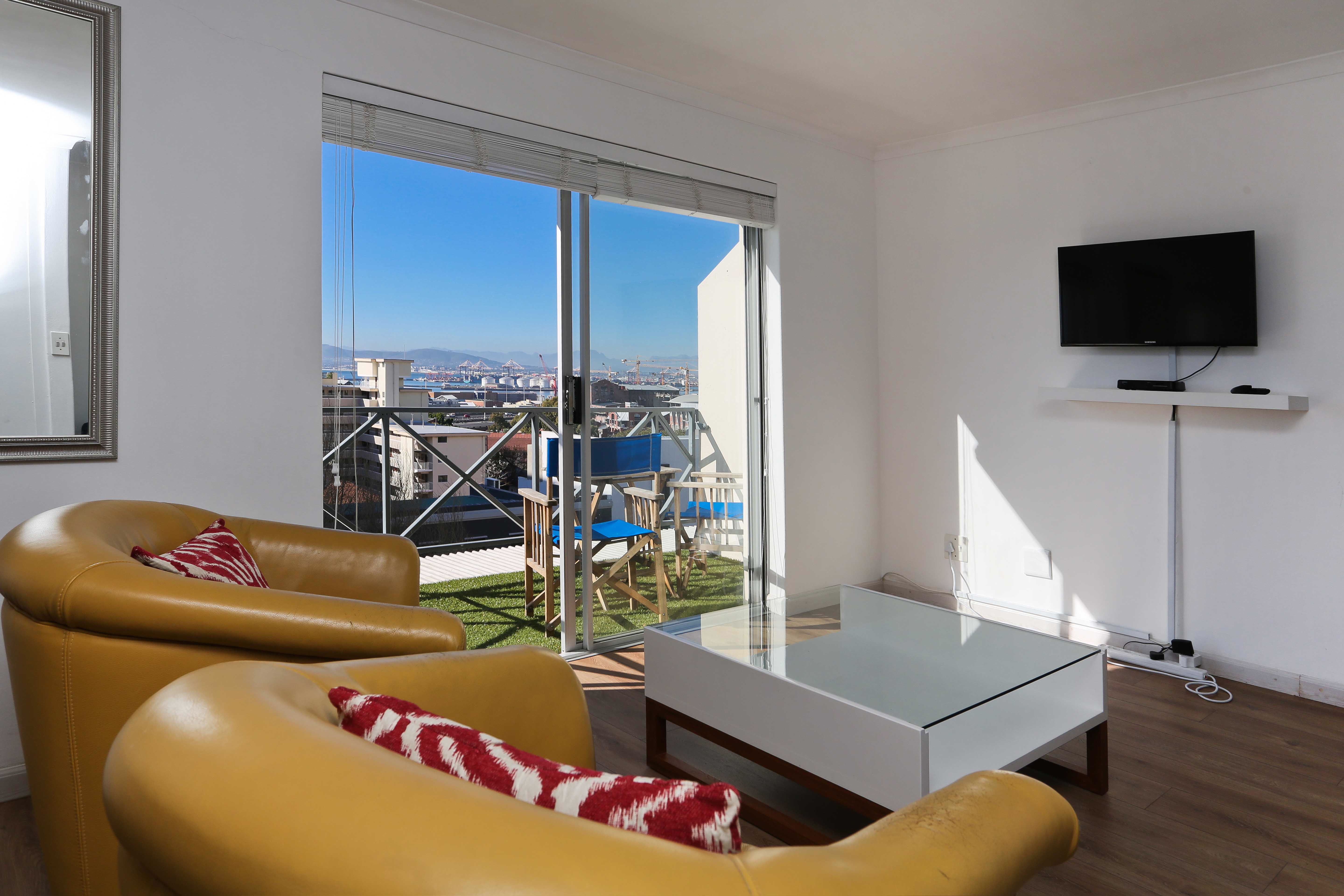 Stunning Harbour View Cape Town / secure garage