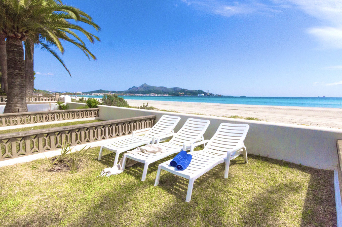 Los Pinos, apartment with sea and garden view. Apartments for Rent in