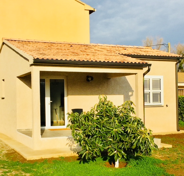 Villa between the sea and the mountain 500m from the beach