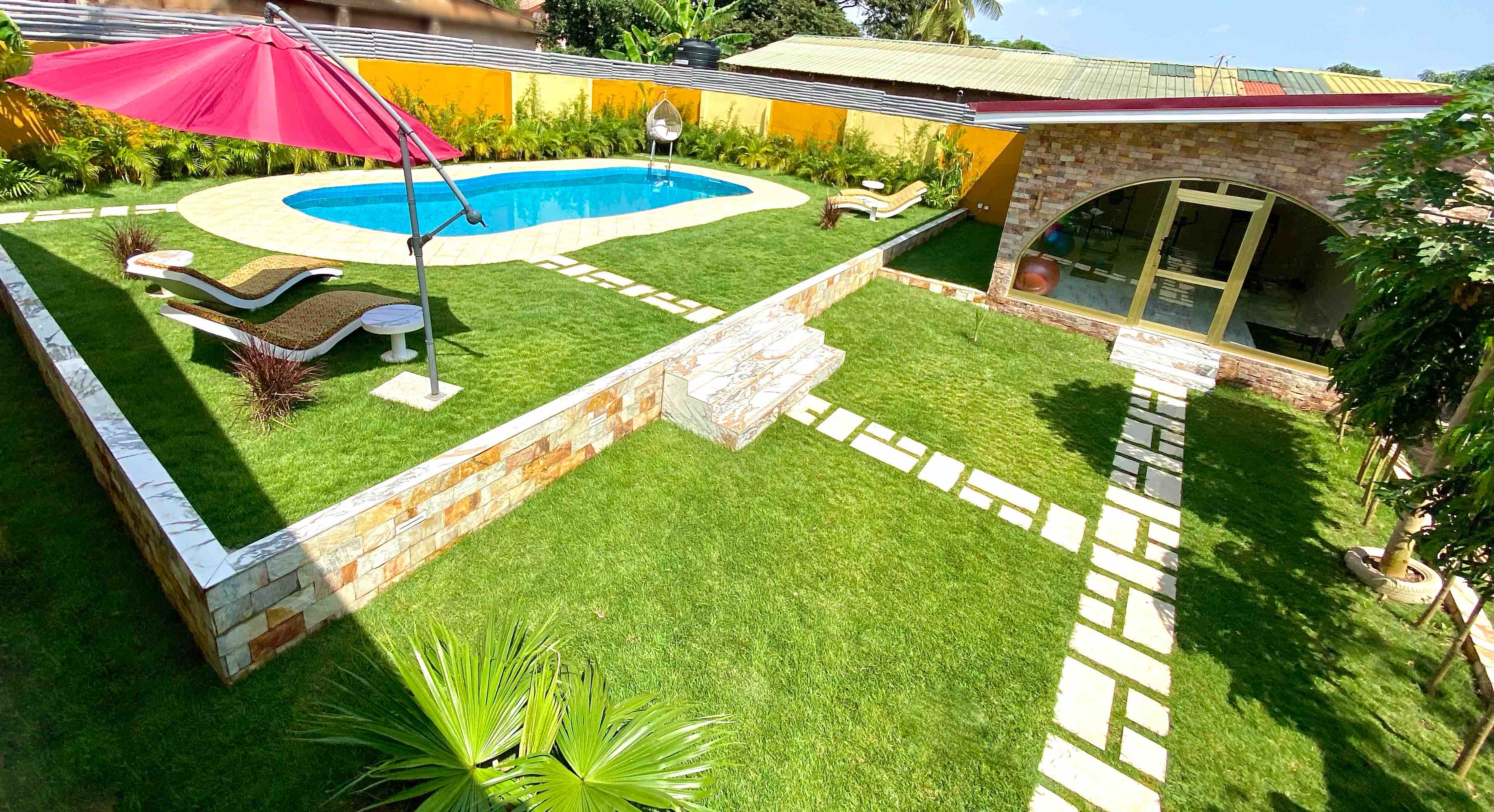 Lukas Garden Accra with Pool, Gym Bungalows for Rent in Sowutoum
