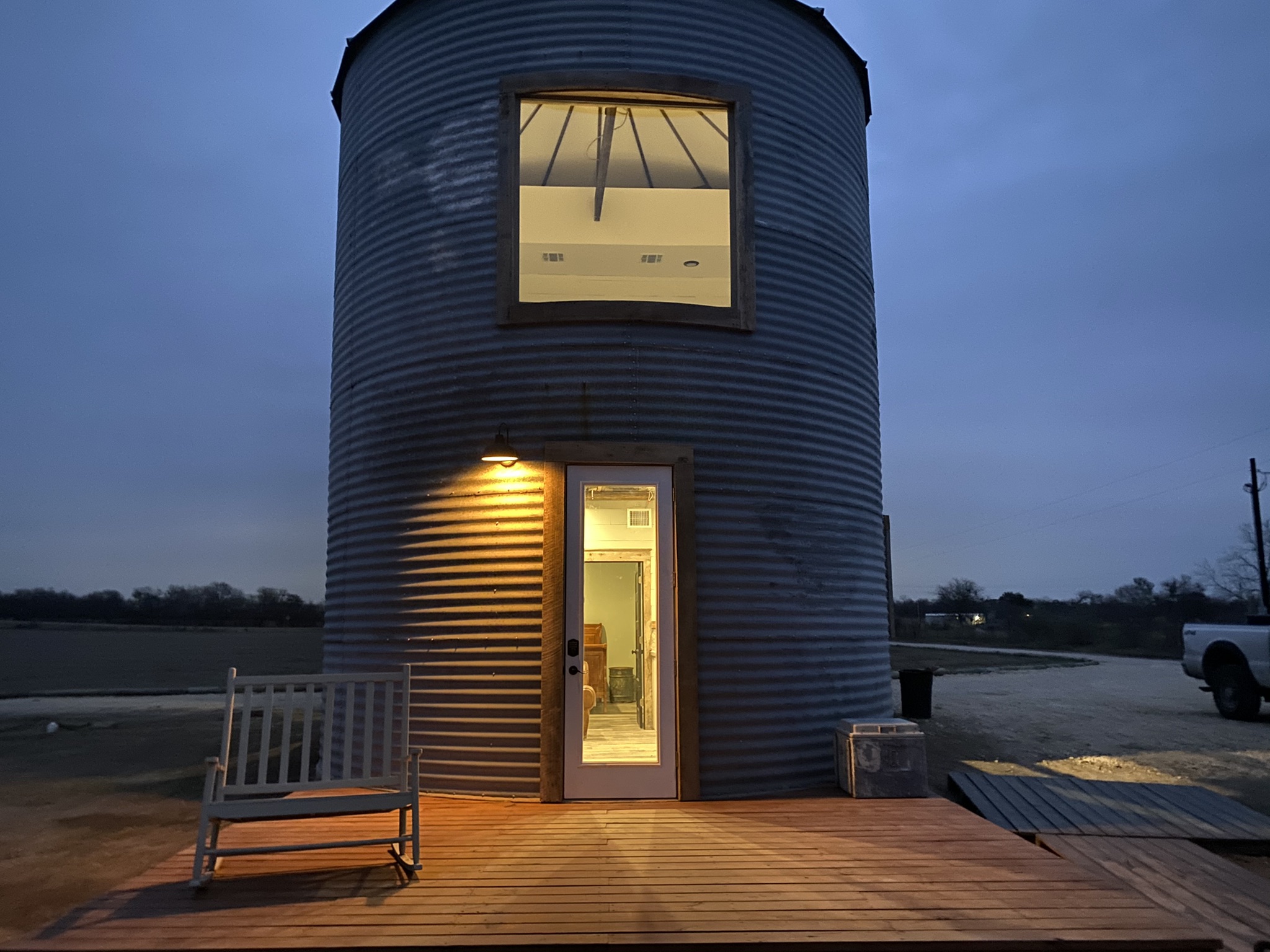 Silo 1 Medina River summer Staycation!! Barns for Rent in Rio