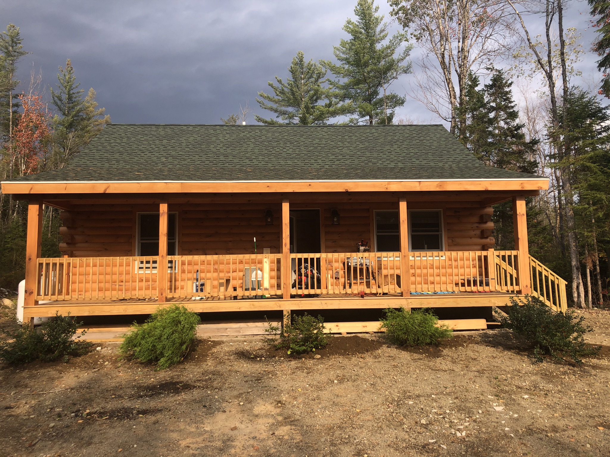 New Log cabin w/ trail access right from cabin.