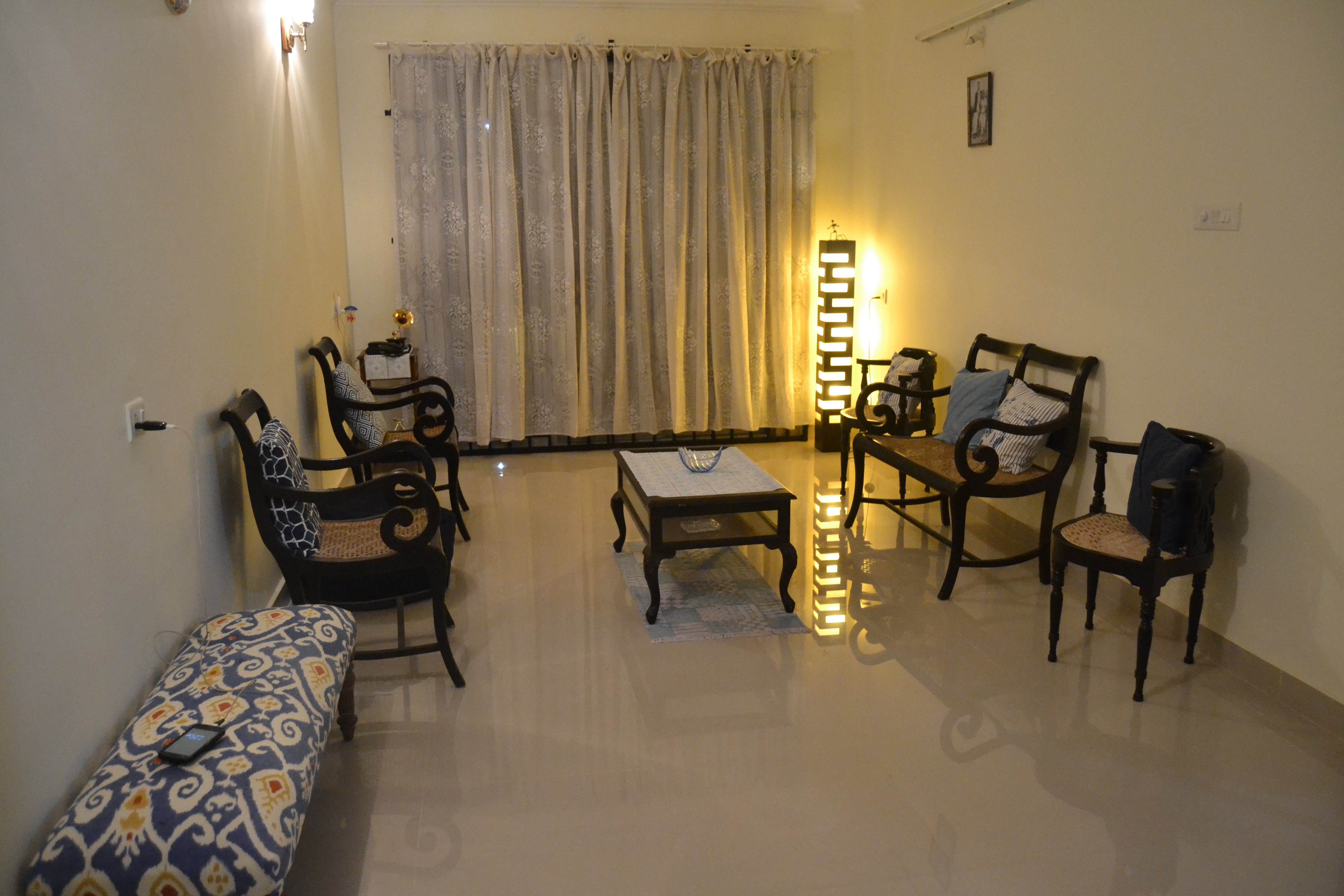 Apartment with vintage  furniture near Varca Beach