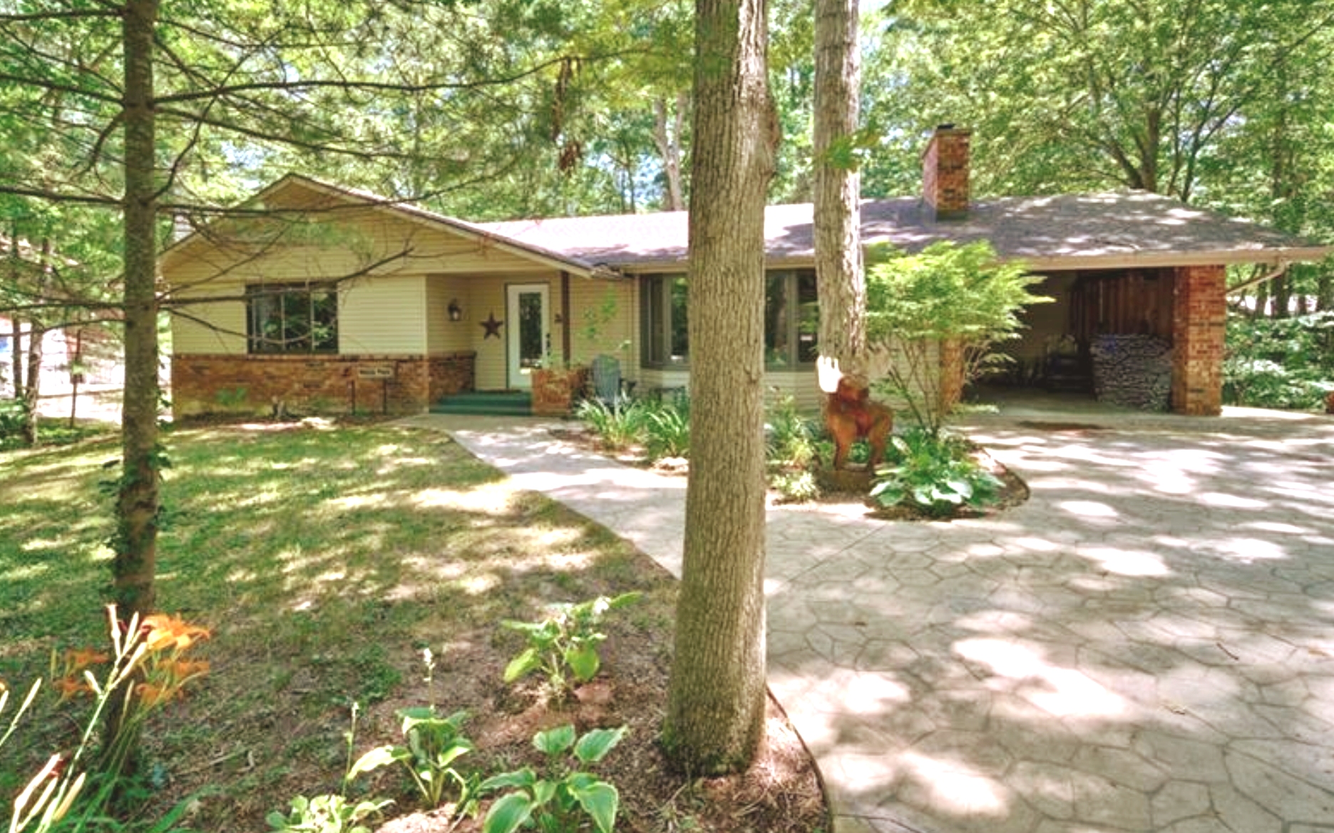 Abbys Cottage Sandy Pines Ontario Canada Sandy Pines 3 Bedroom Family Cottage in Grand Bend - Cottages for Rent