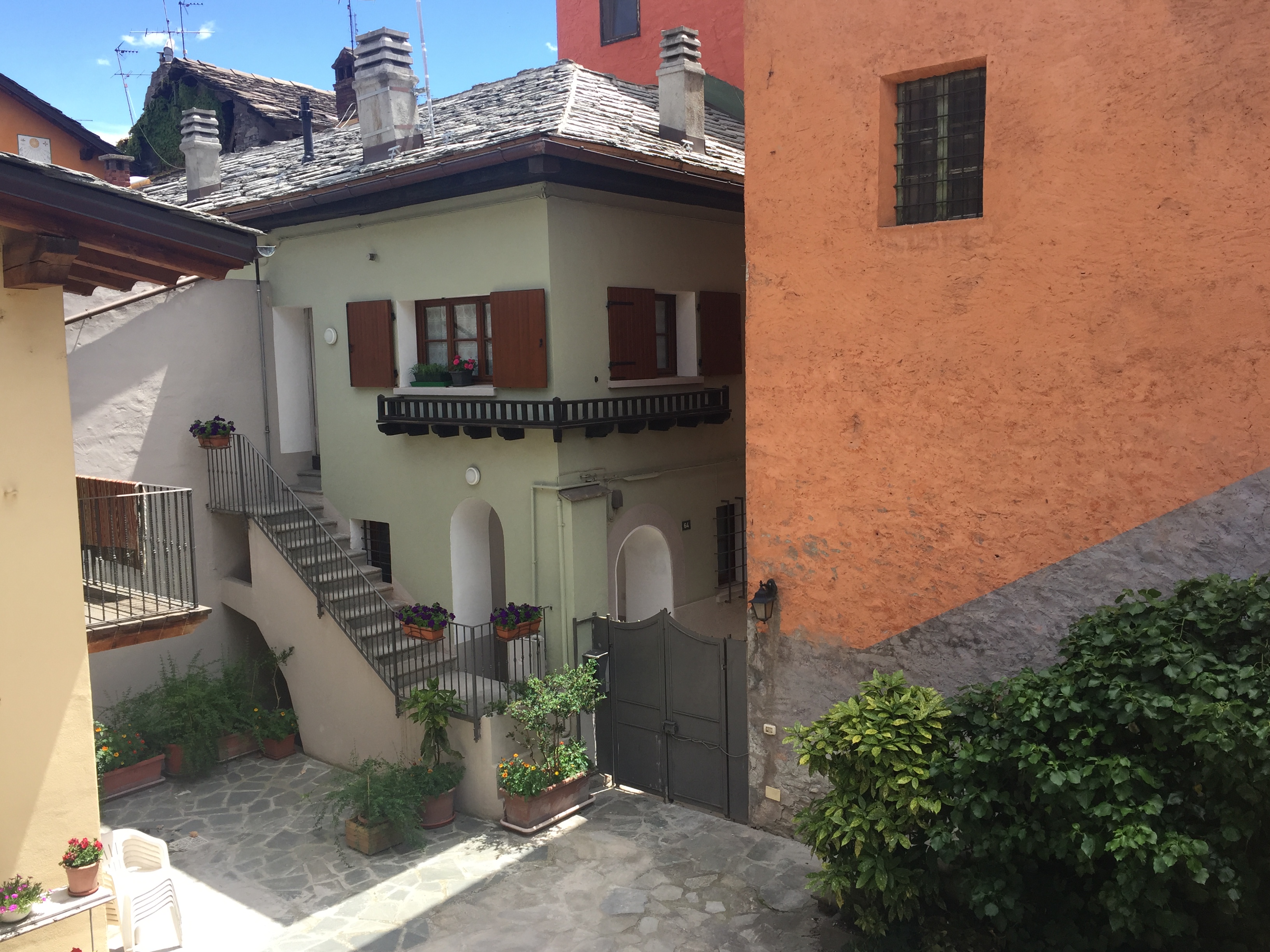 Spacious apartment in the historical center