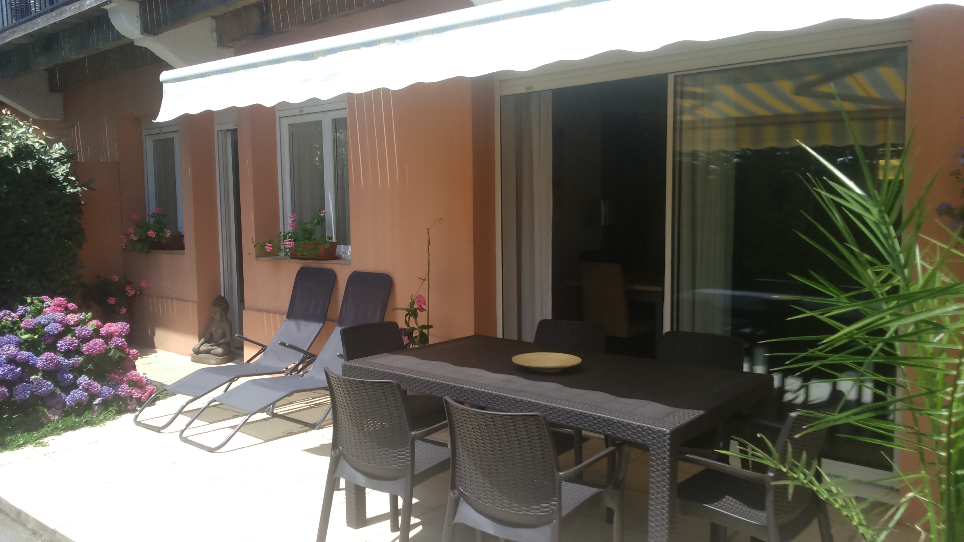 charming 72 m2 apartment with garden