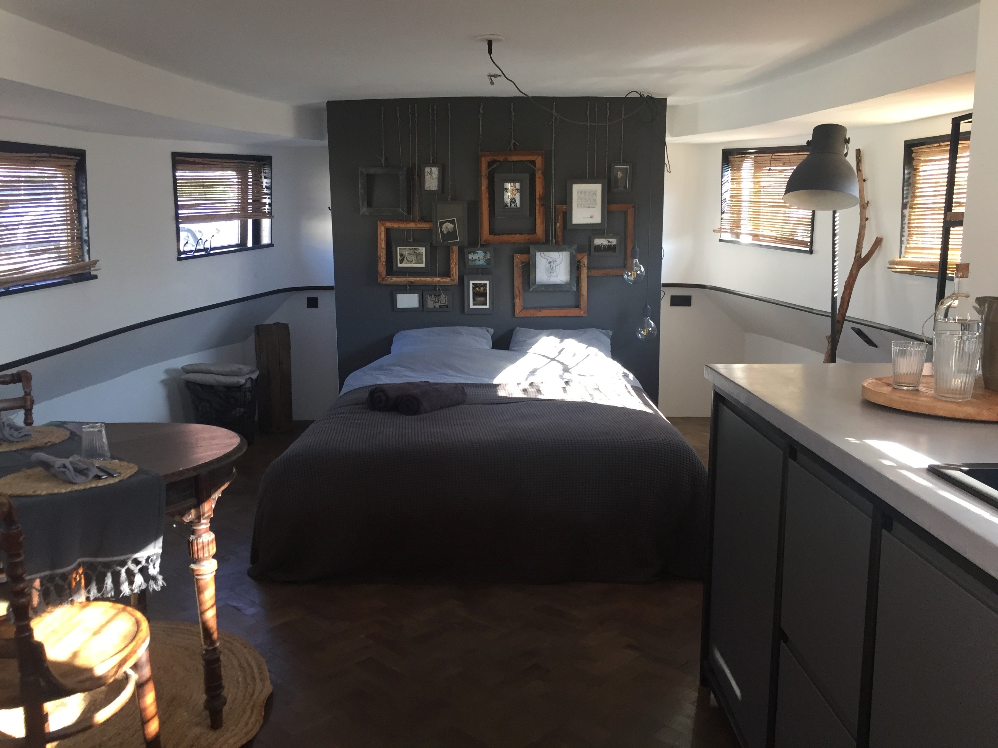 Deckhouse on houseboat // Studio on Houseboat โ Amsterdam stay