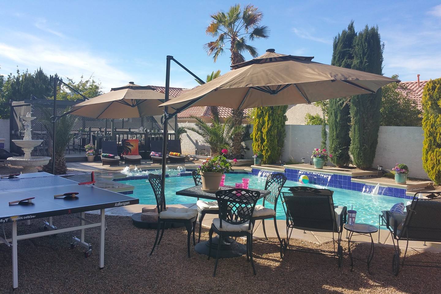 5 Bed! Priv Pool/Spa,Sauna,WIFI in Unincorporated Areas, Clark County Nv