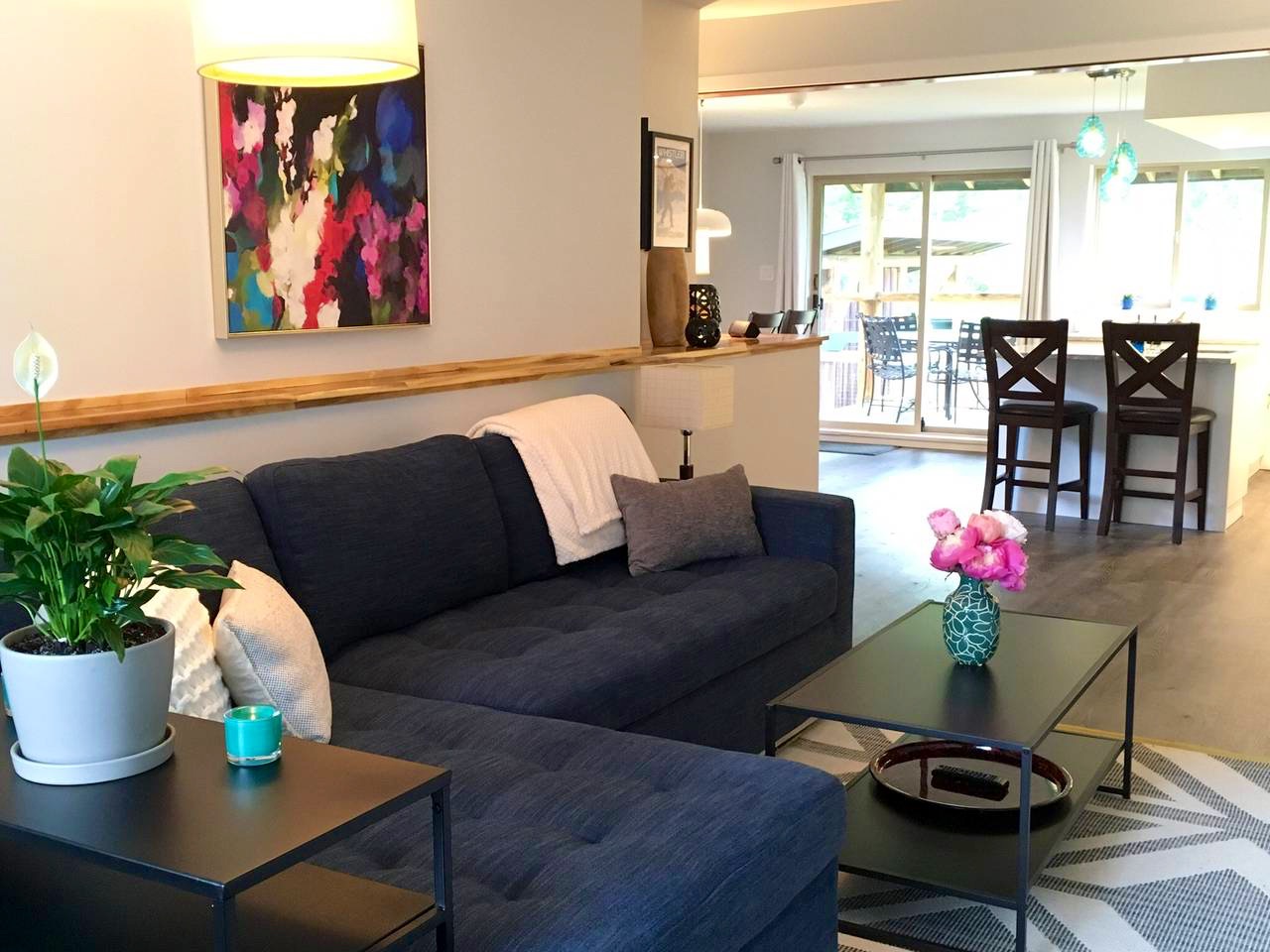 Elegant Garden 1BR Apartment w/ Mount Currie view