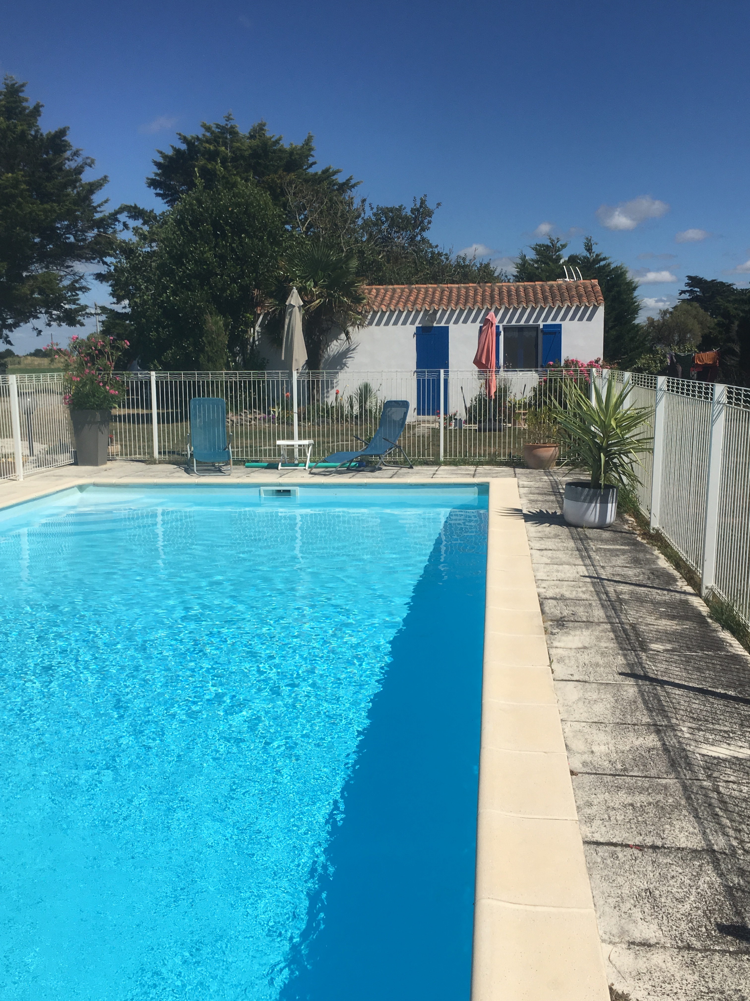 Studio Bord de Mer with pool