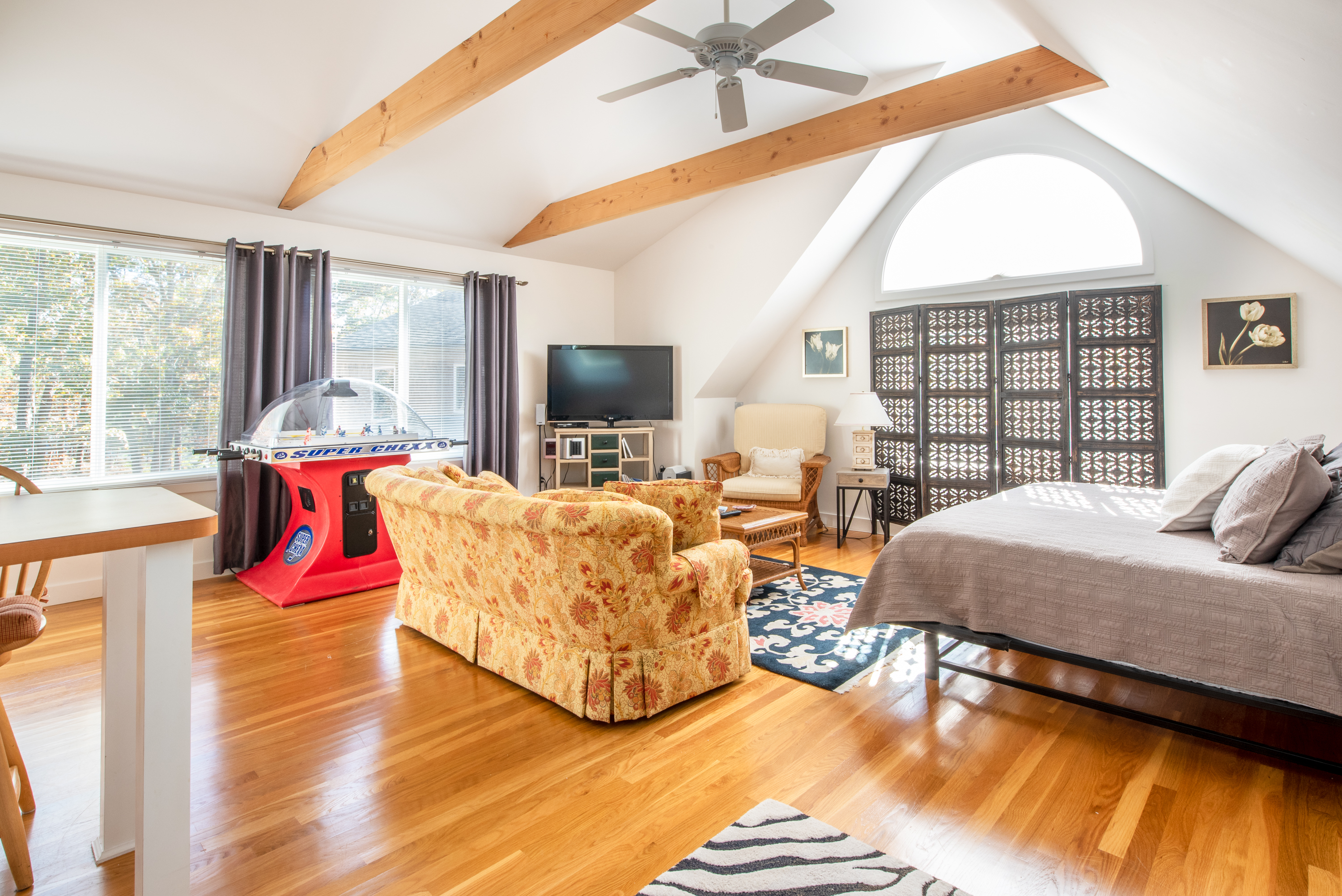 Modern and Bright Wellfleet Studio - Walk to Ponds
