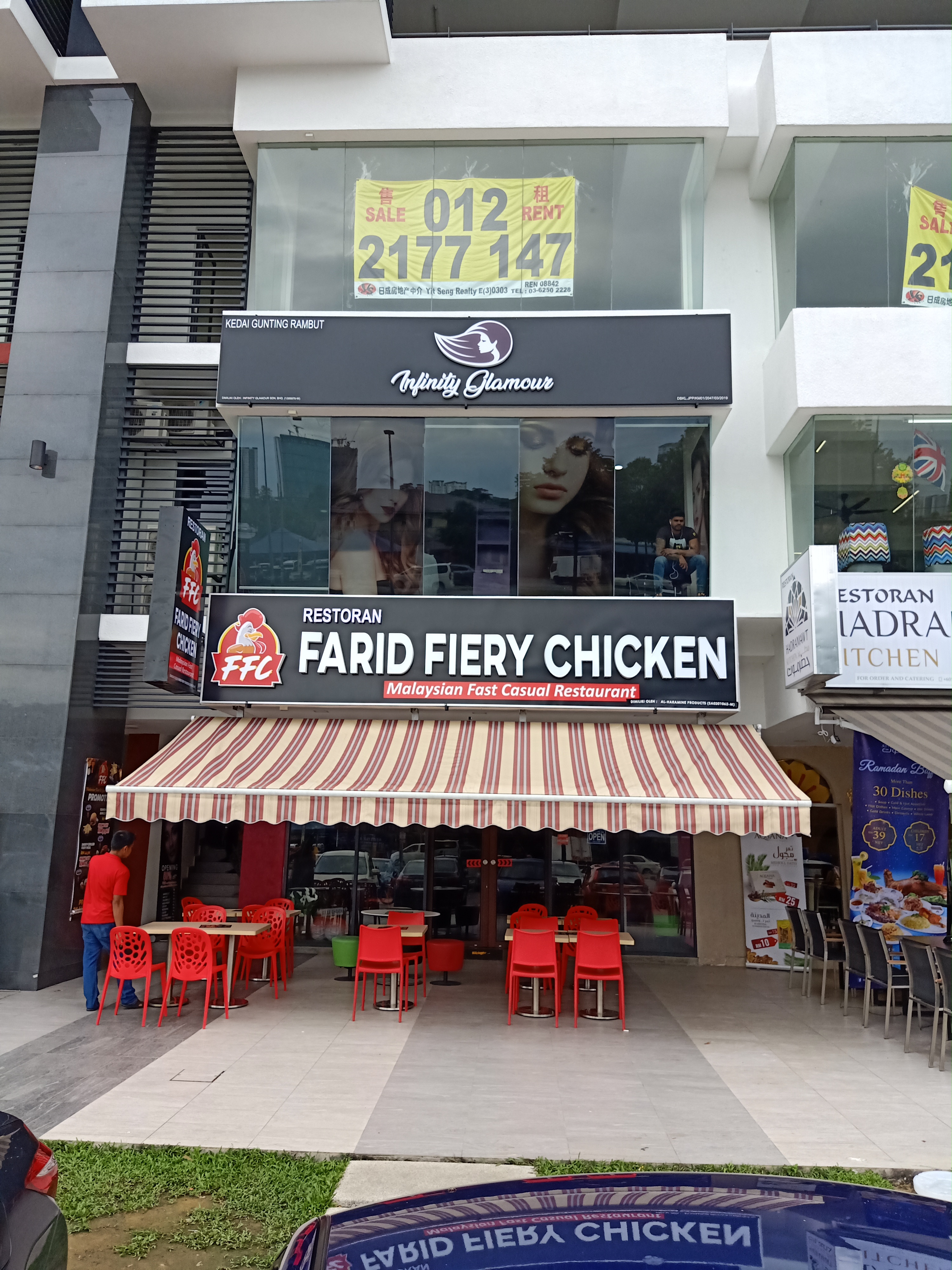 Kondominium Luas Dengan Pemandangan Taman KL Traders Square