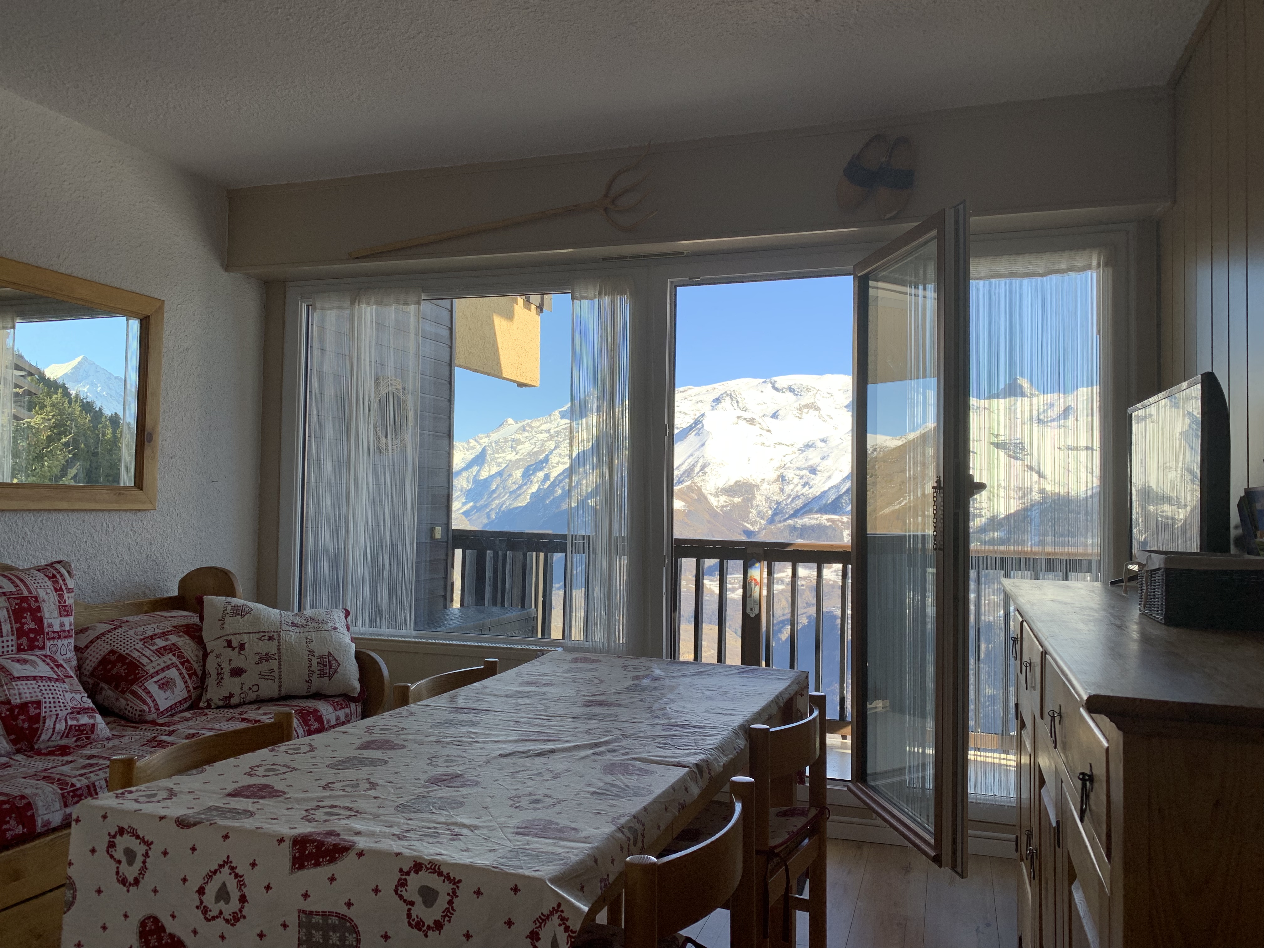 Renovated apartment on piste with amazing views