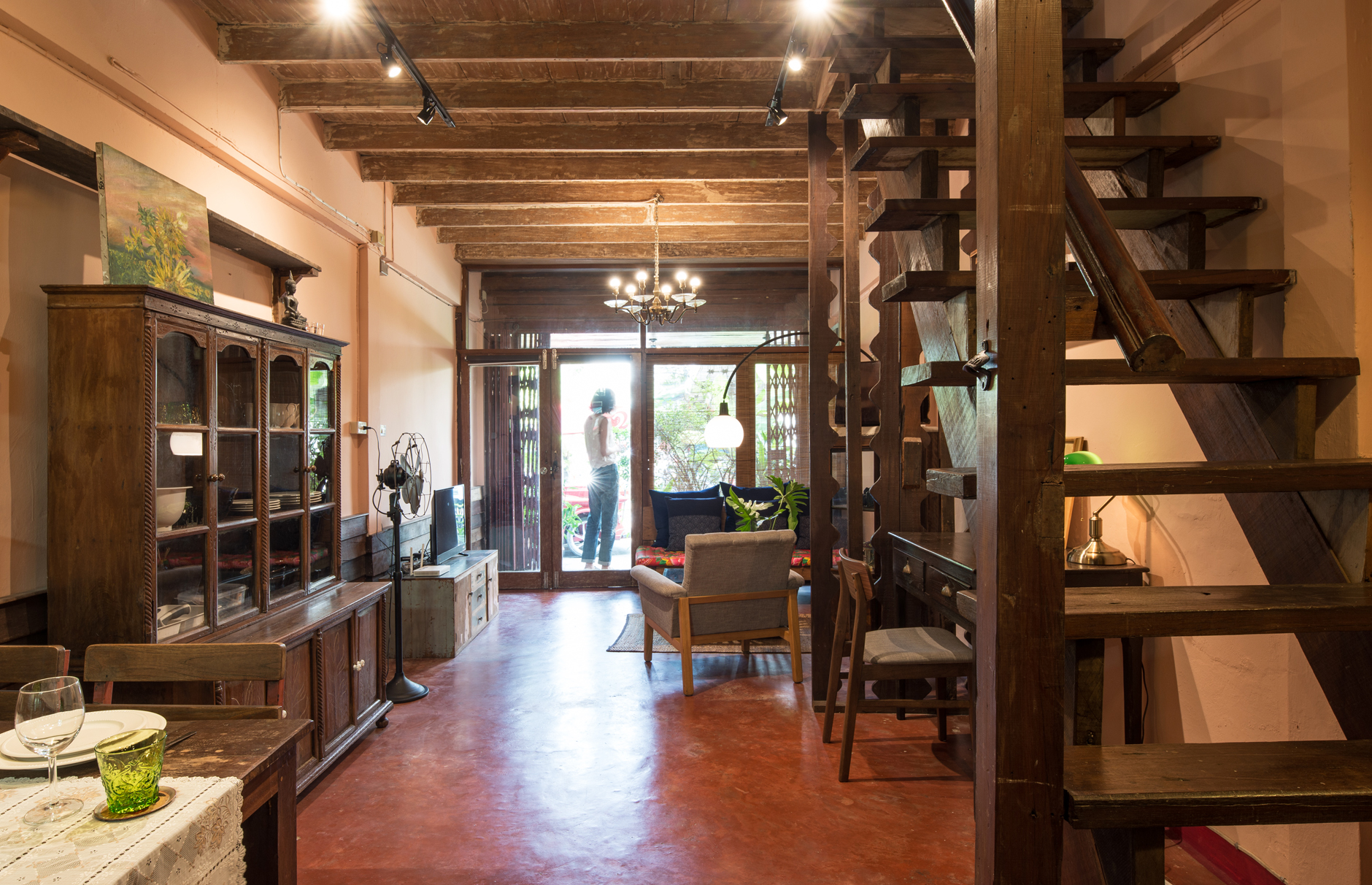Thai antique style townhouse(A) near BTS Ekkamai