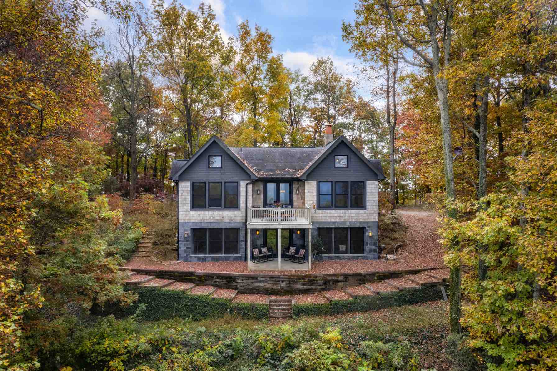 Tryon Summit Family Retreat 3BR by Onibbar Houses for Rent in Tryon