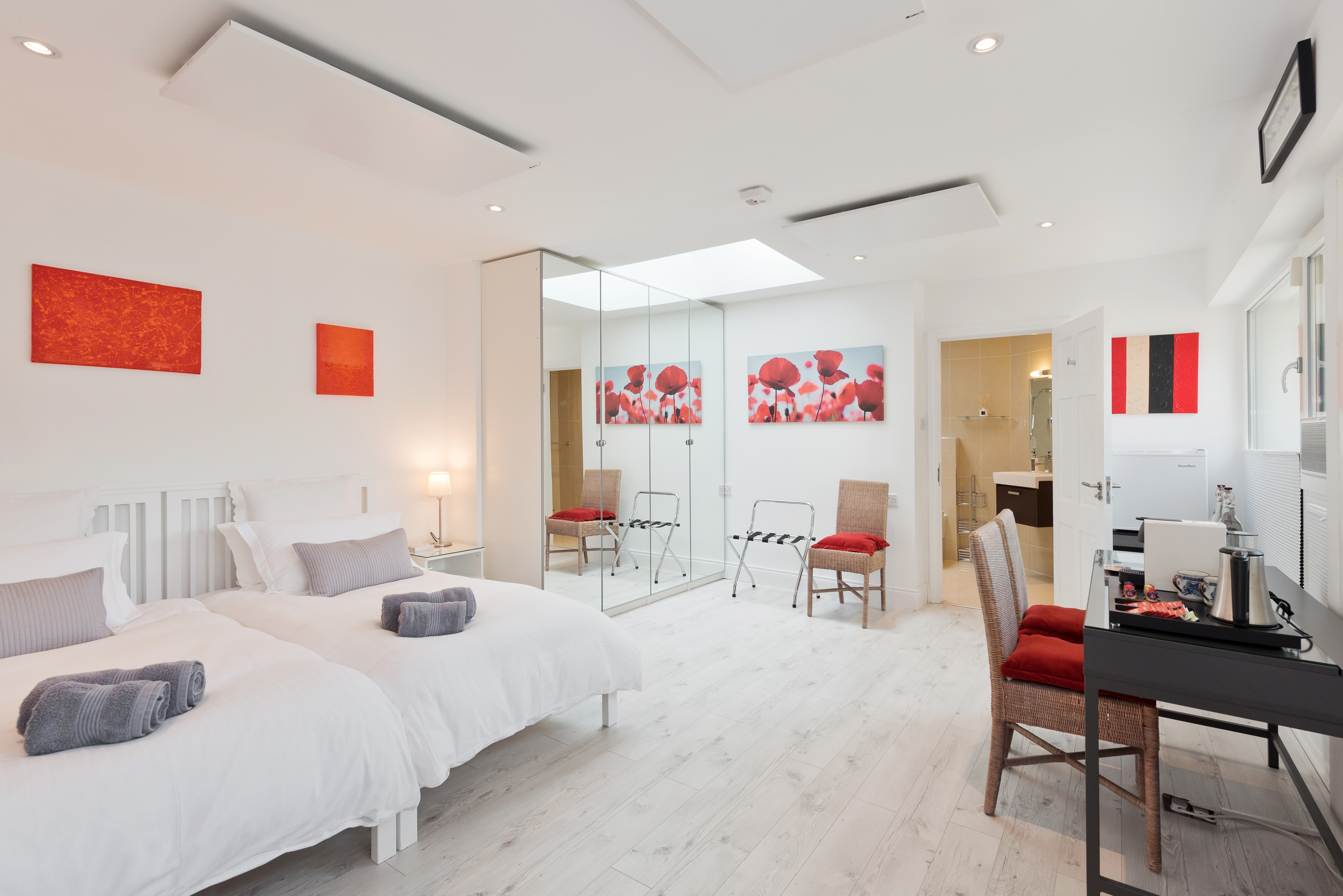 High SpecTwin Bed En Suite in Monkstown Co. Dublin