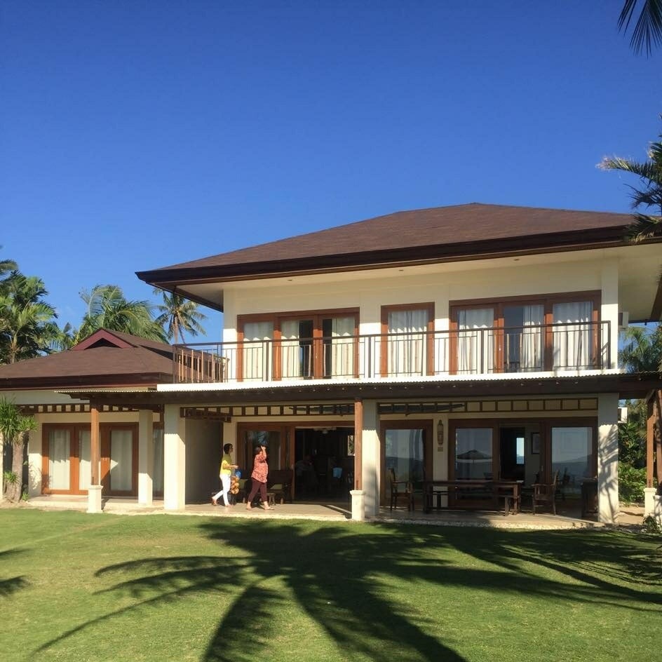 Beachhouse In San Remigio