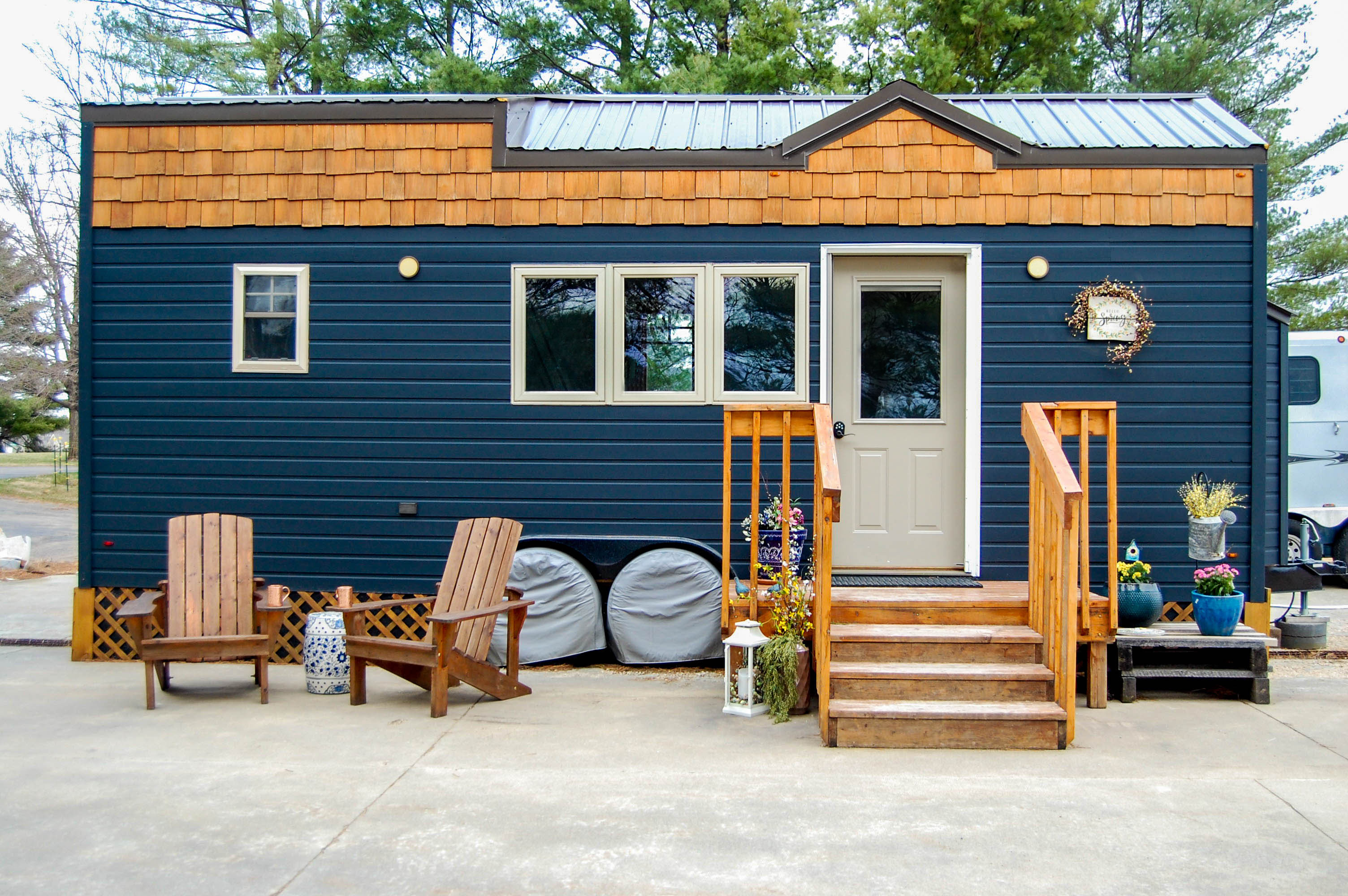 Rustica Retreat Tiny House Private, Free Parking Tiny houses for