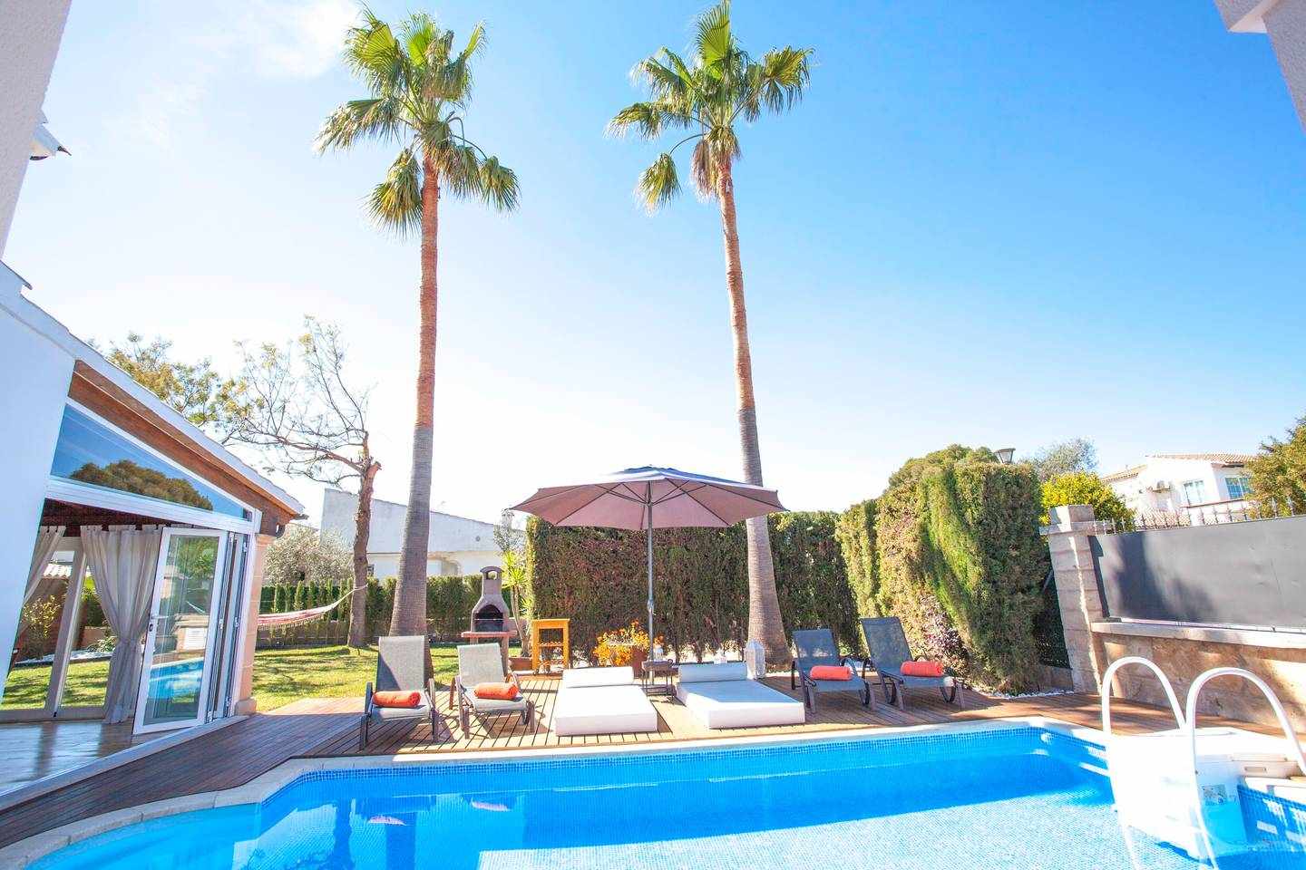 Villa Alcudia beach, luxury with private pool in Alcúdia, Mallorca