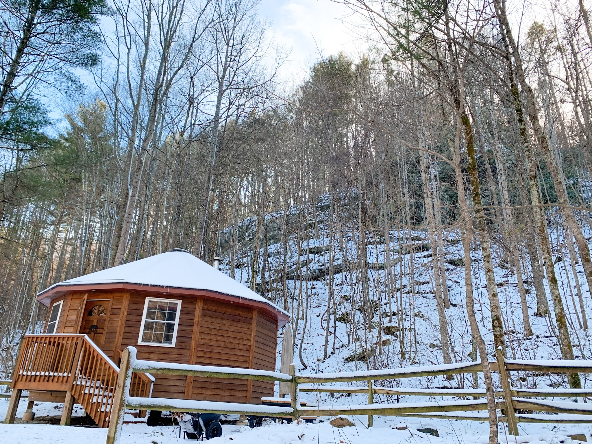 Ace's Place RIVERFRONT OffGrid Cabin Cabins for Rent in Spruce Pine, North Carolina, United