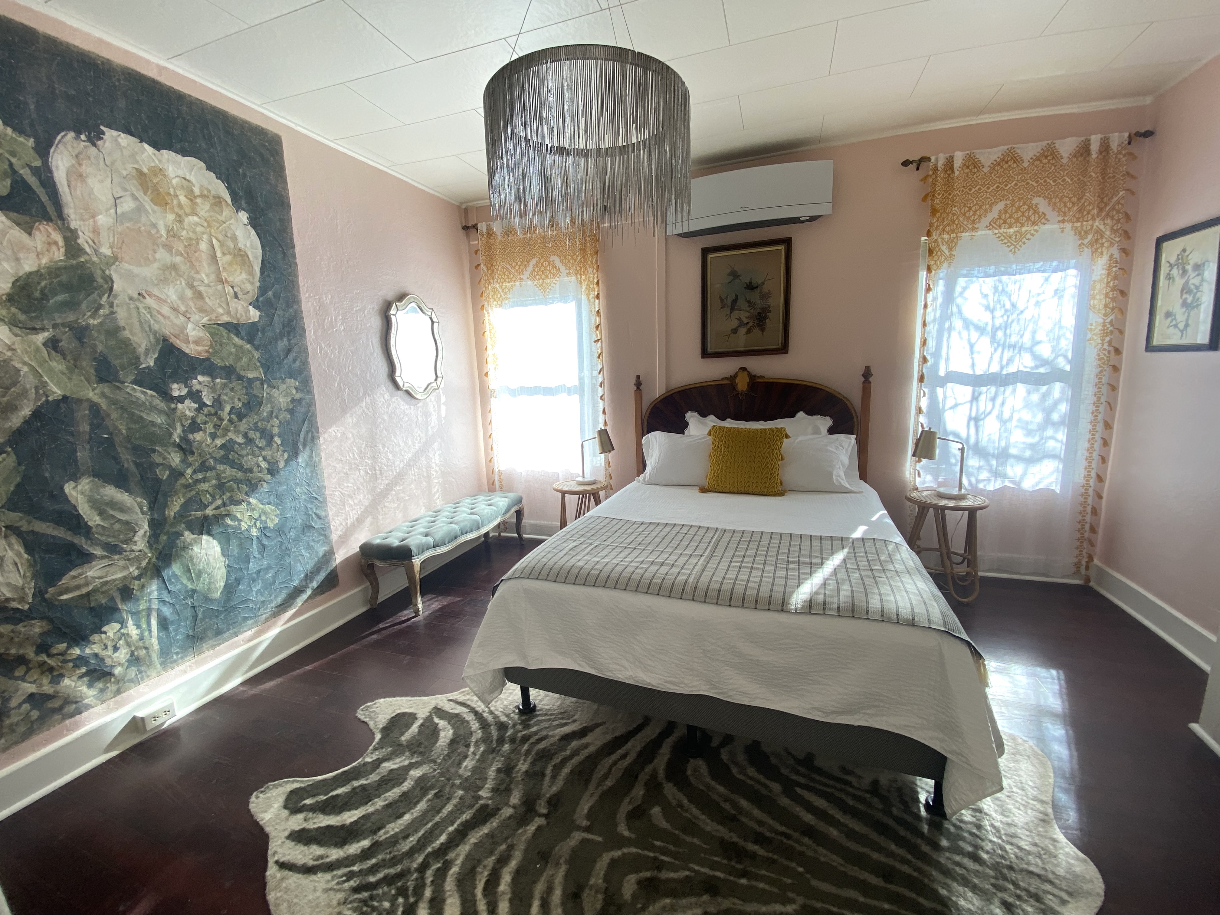 Hip Adobe in the heart of Old Bisbee, Casa Verde