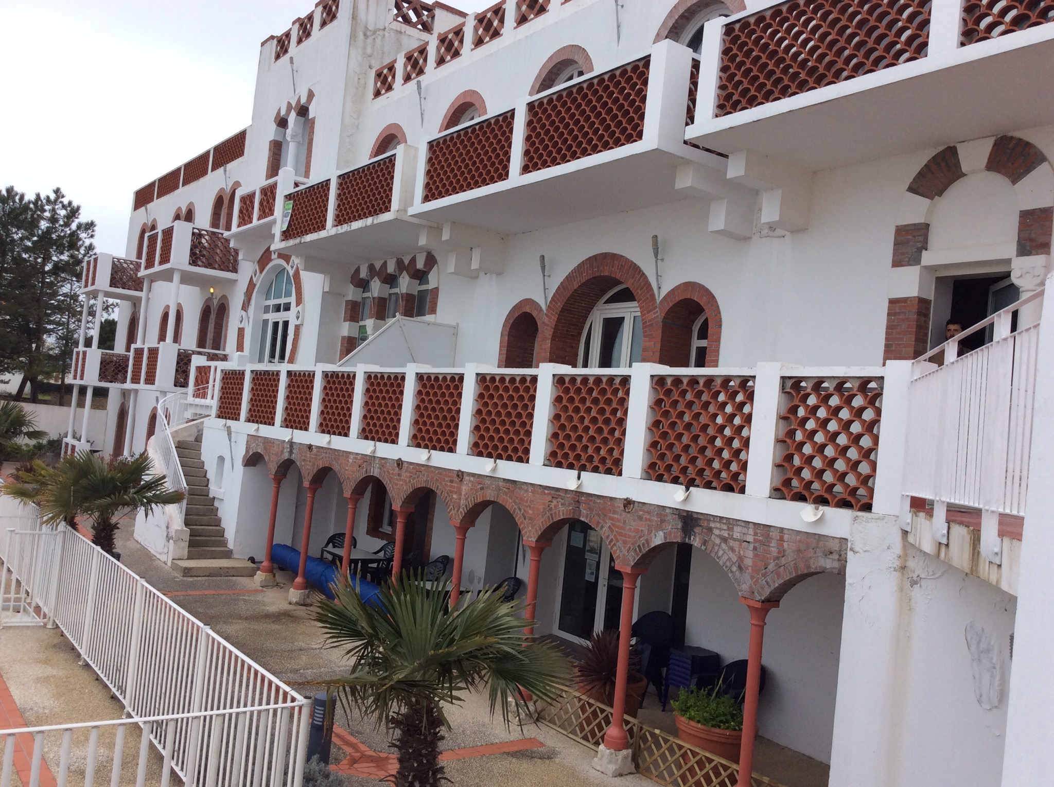 Very nice  apartment , direct sea view