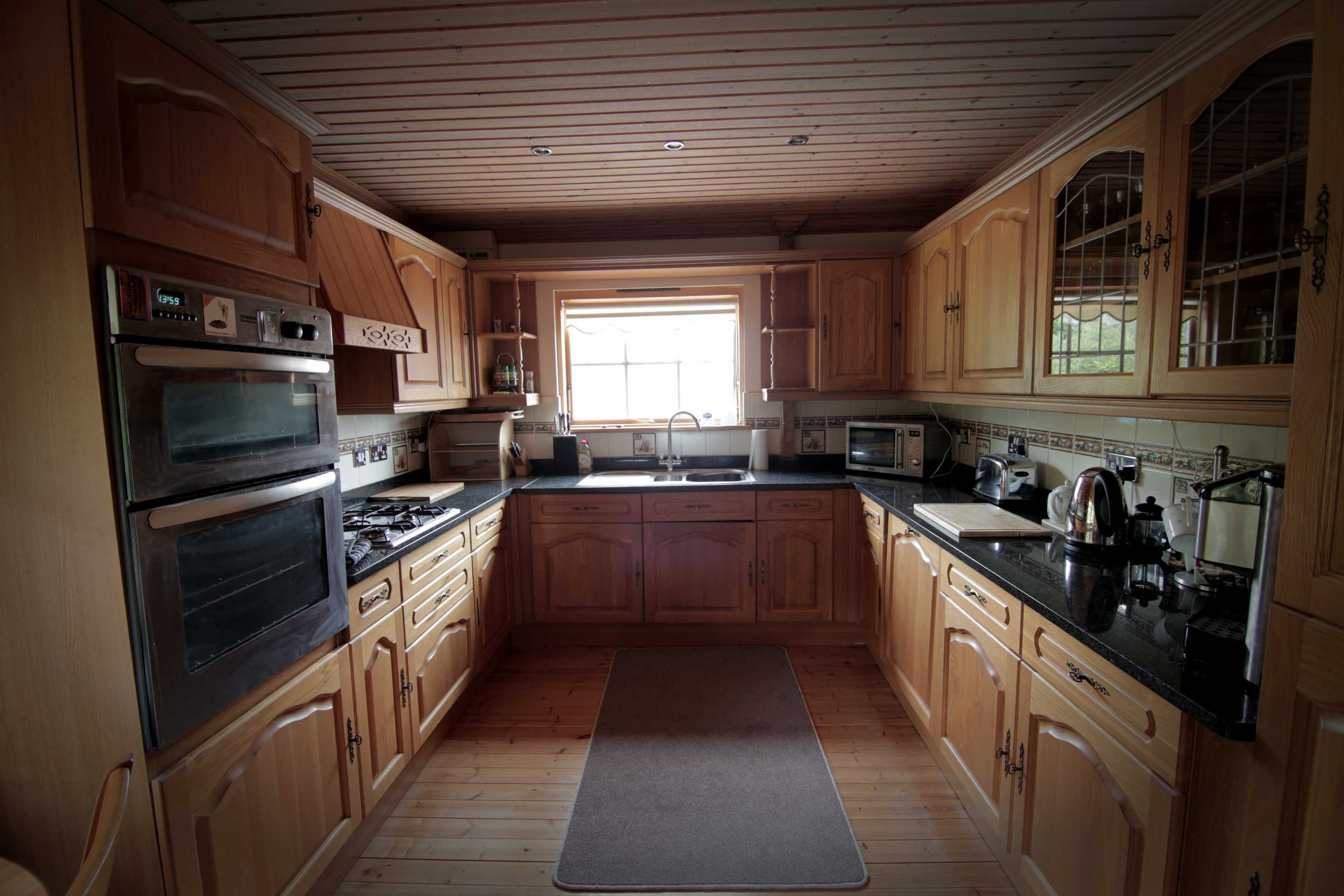 Log Cabin with wonderful views Cabins for Rent in Llanharan, Wales