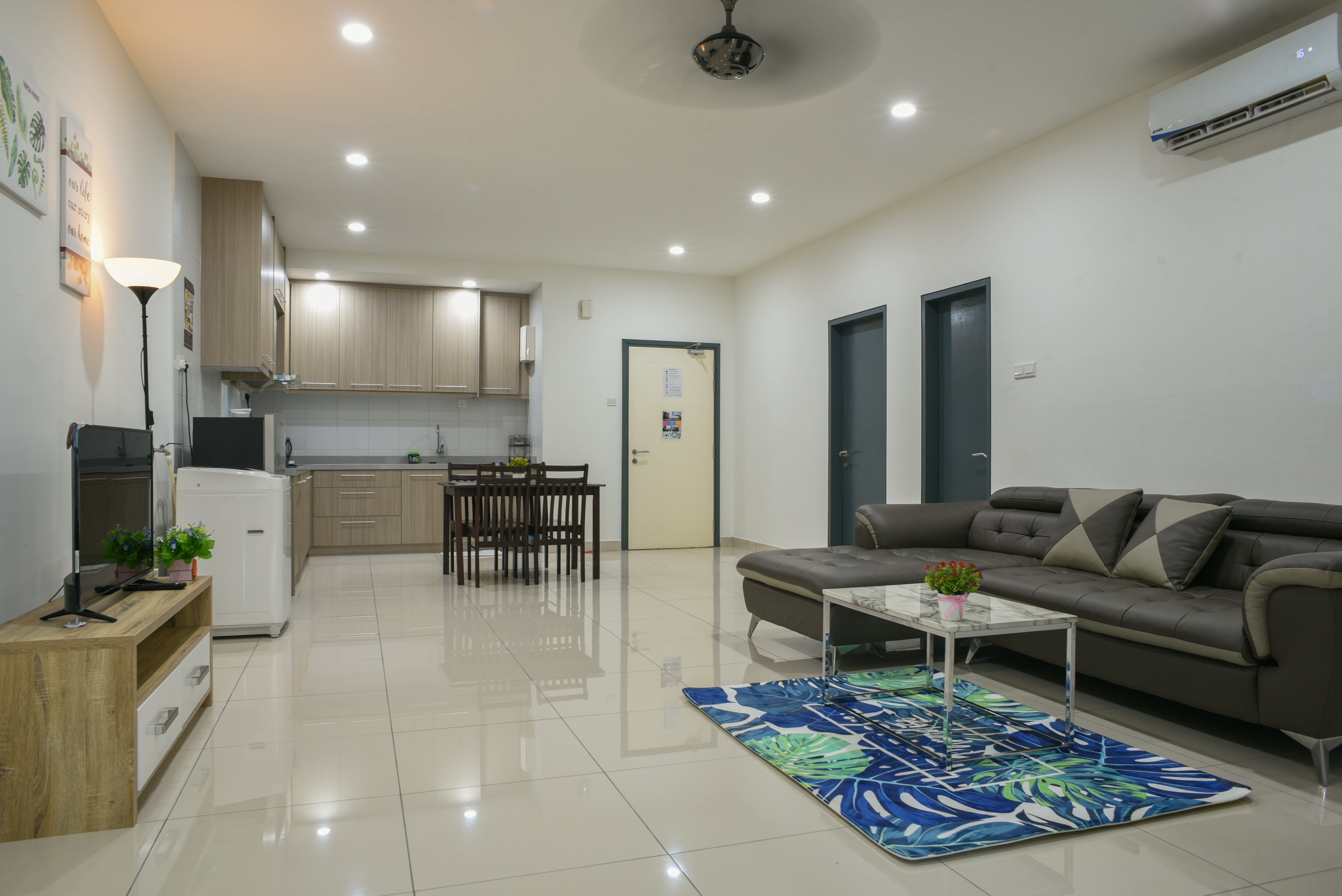 DaMen HomeStay  SubangJaya USJ 1 Sunway B14 8 5PAX Apartments for