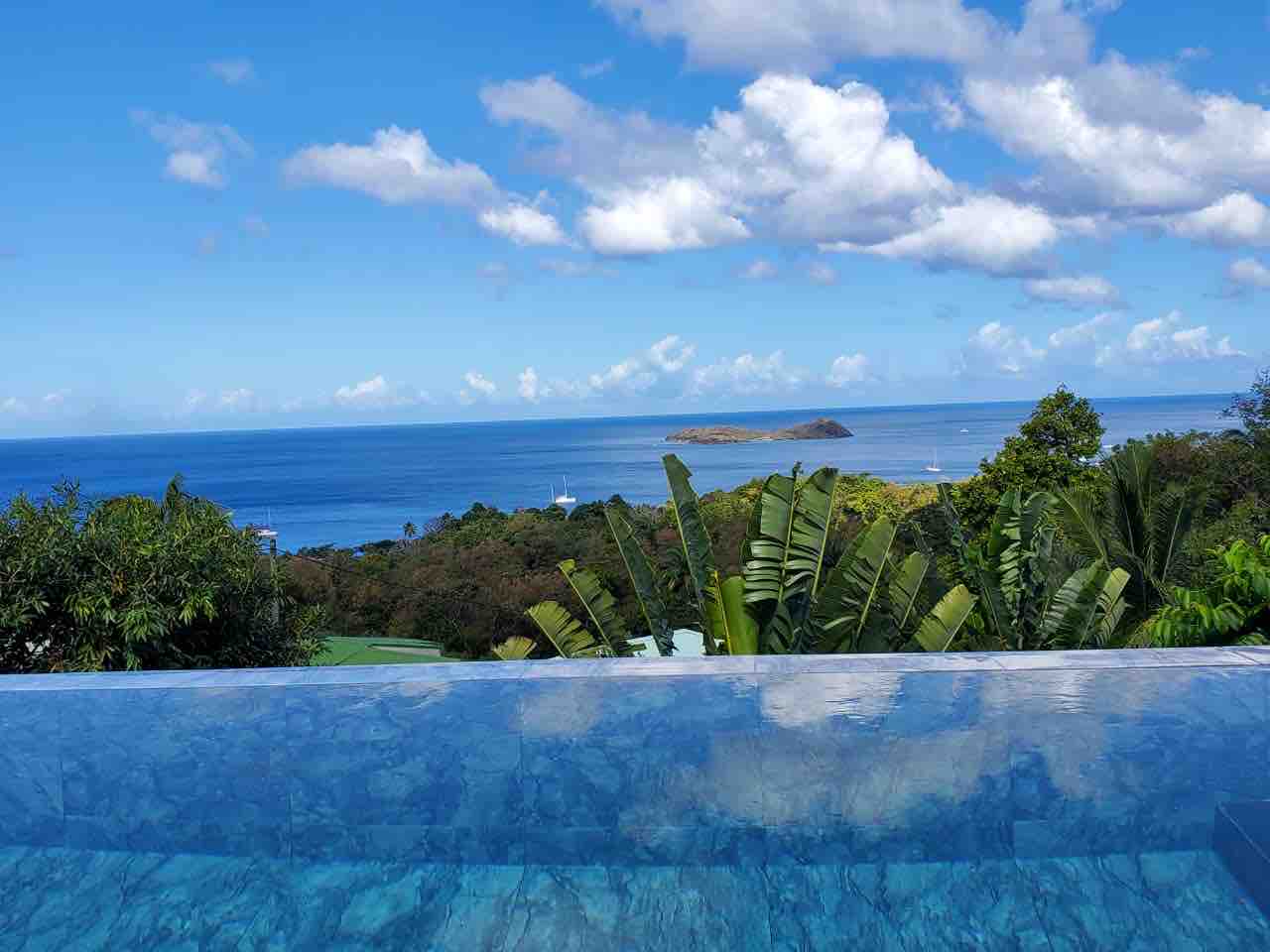 Beautiful villa facing the Caribbean Sea