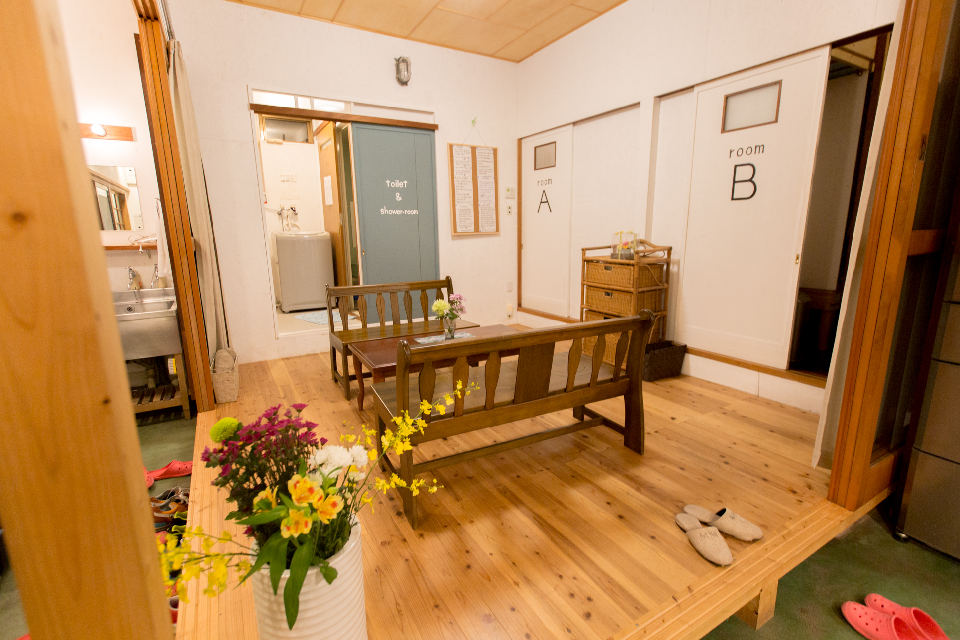 Guest House Anthut Room B 6pax Room Hostels For Rent In Shirakawa Mura Gifu Ken Japan Guest House Anthut Room B 6pax Room Hostels For Rent In Shirakawa Mura Gifu Ken Japan