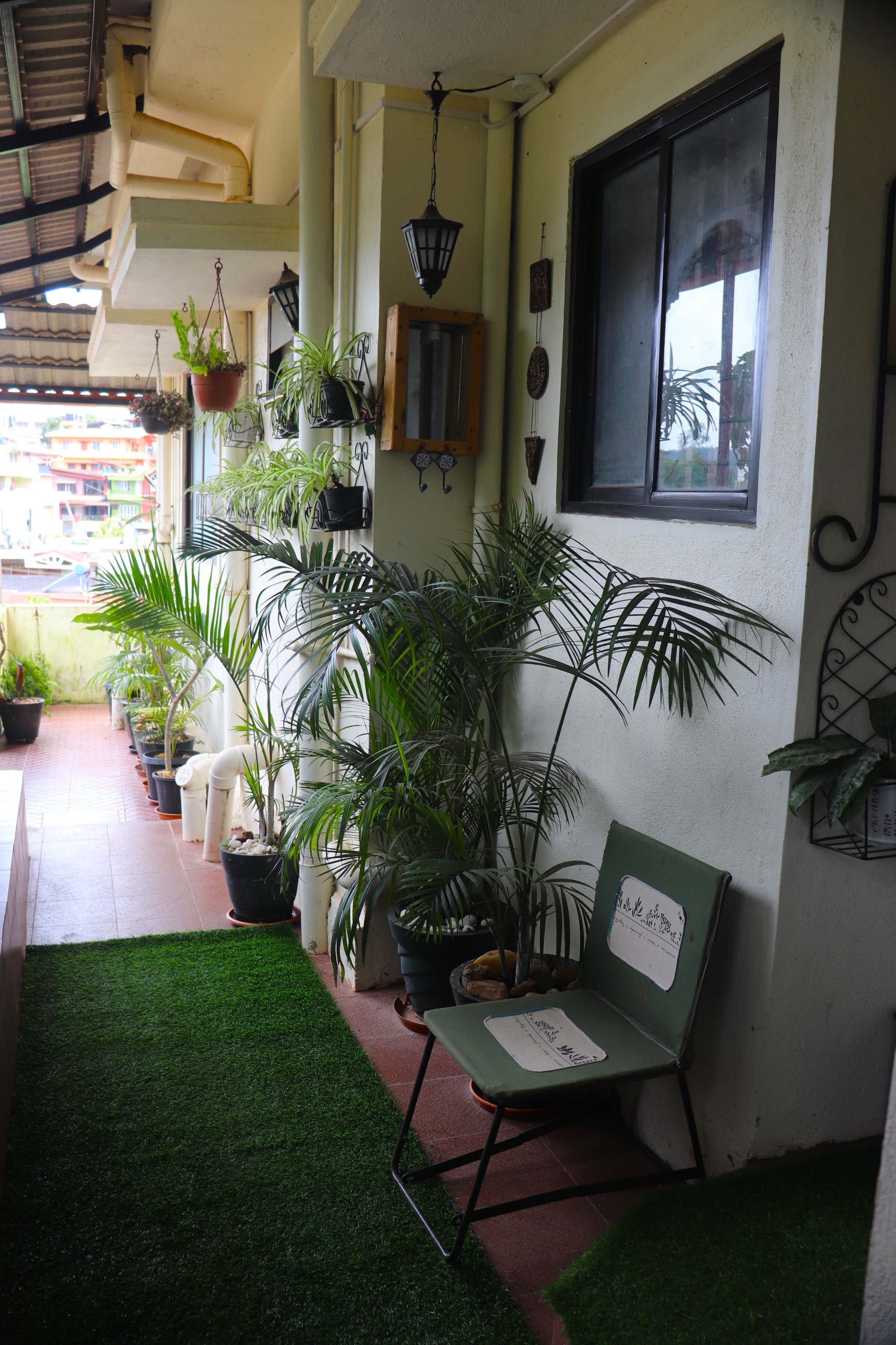 tinyhomeentire house for couple, in city