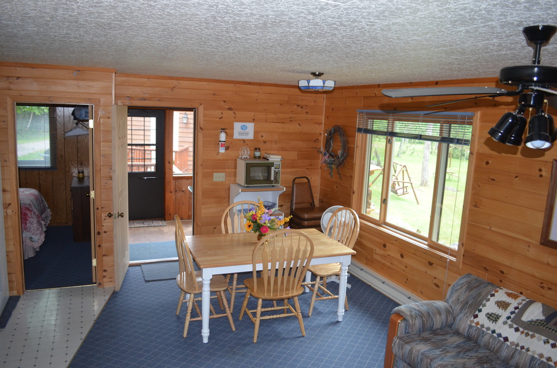 Lakeside, Family Friendly Cabin Cabins for Rent in Ely, Minnesota