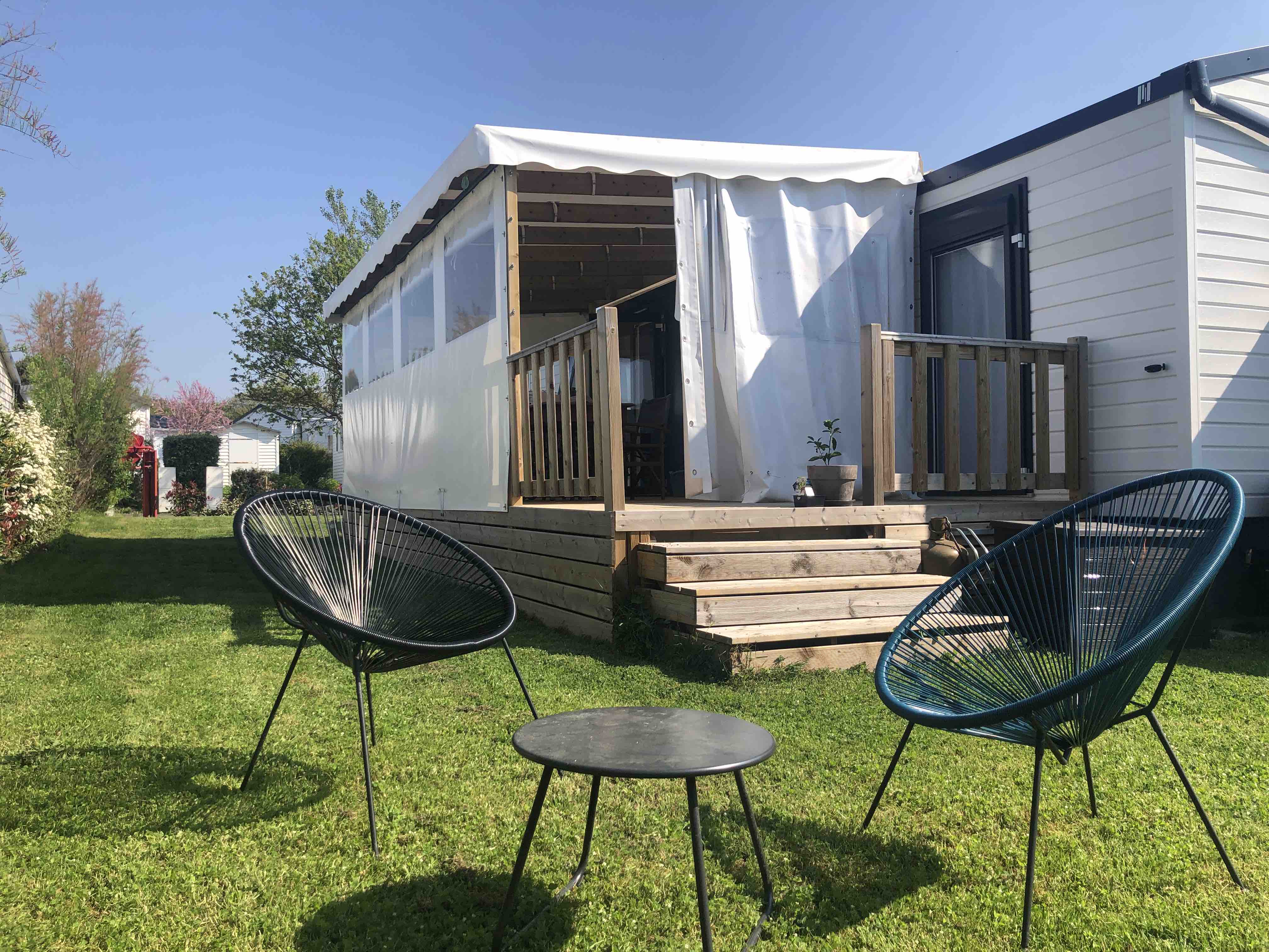 Mobilhome near the sands of olônne