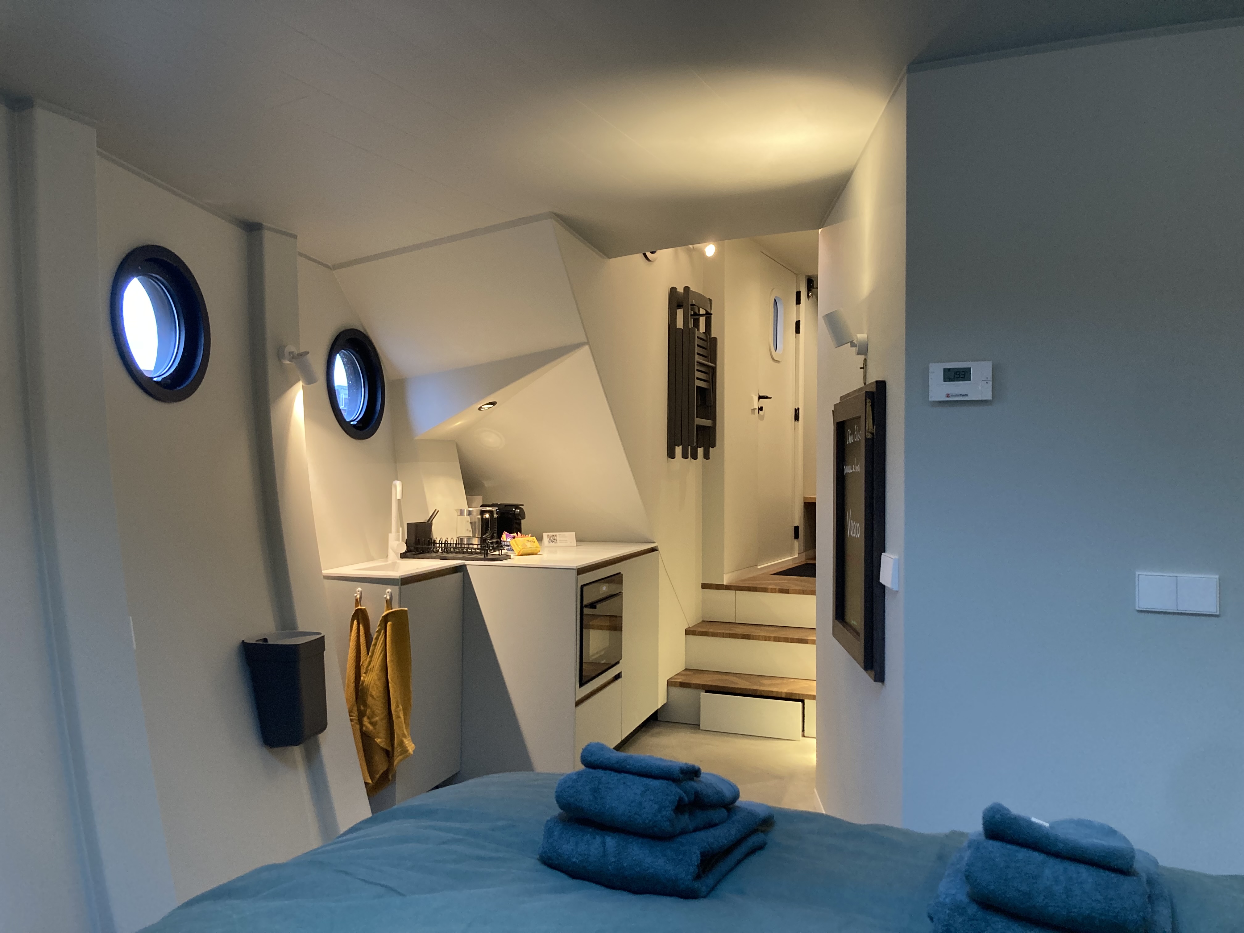 Bed on board Amsterdam — Amsterdam stay