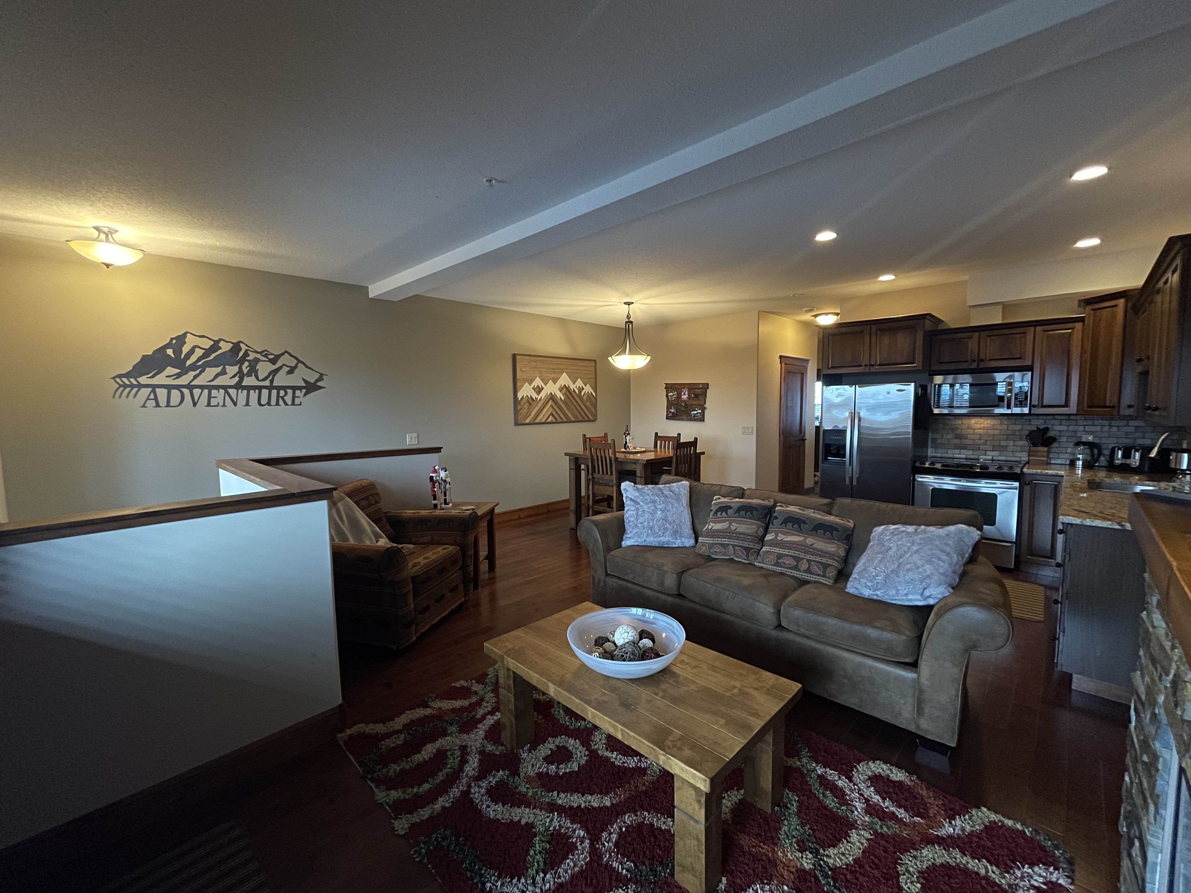 Mountain Escape! 2 Bedroom w/ Stunning Views!