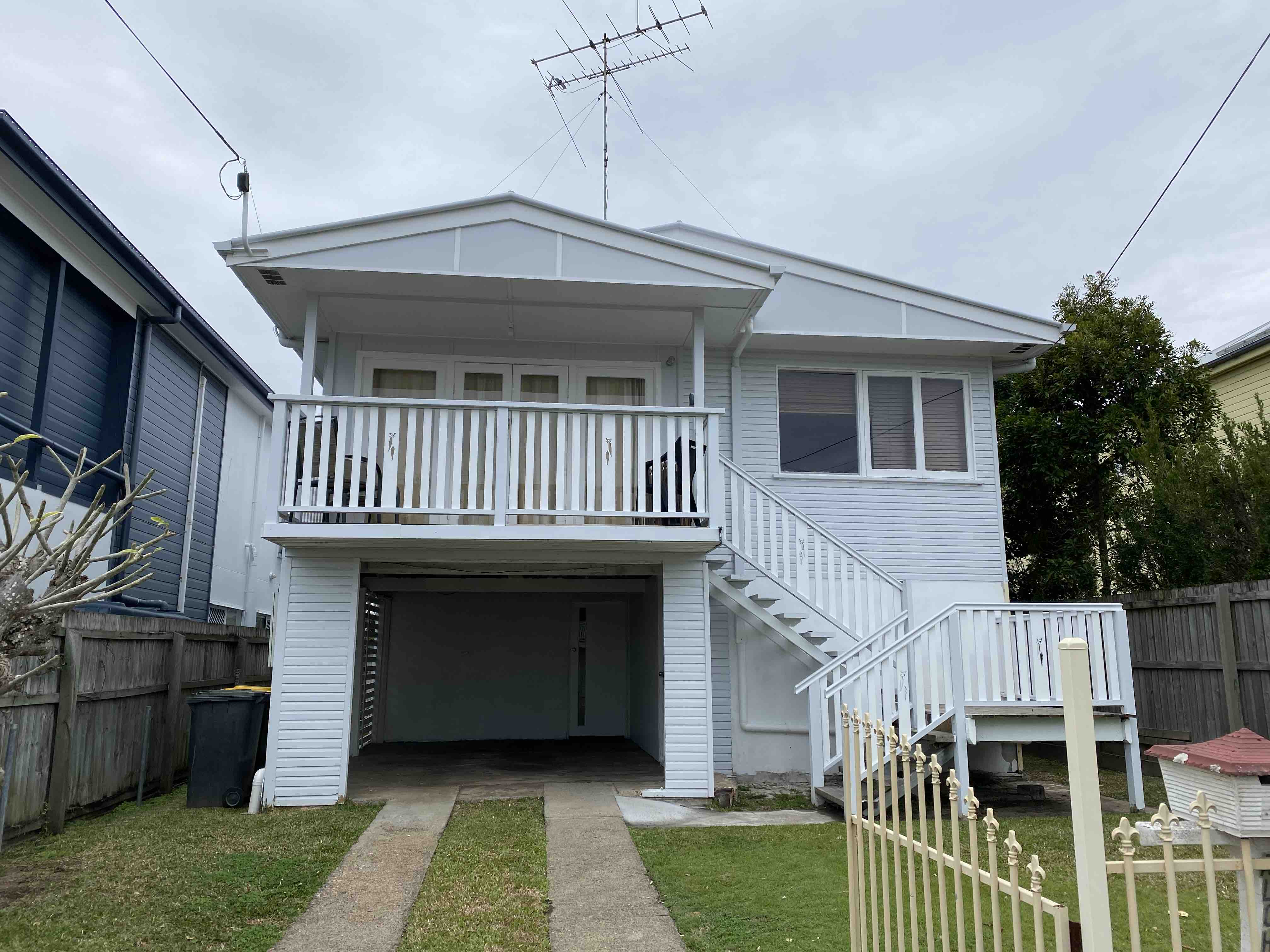 Cedar Lookout, Can sleep up to 8 if needed. in Wynnum, Brisbane