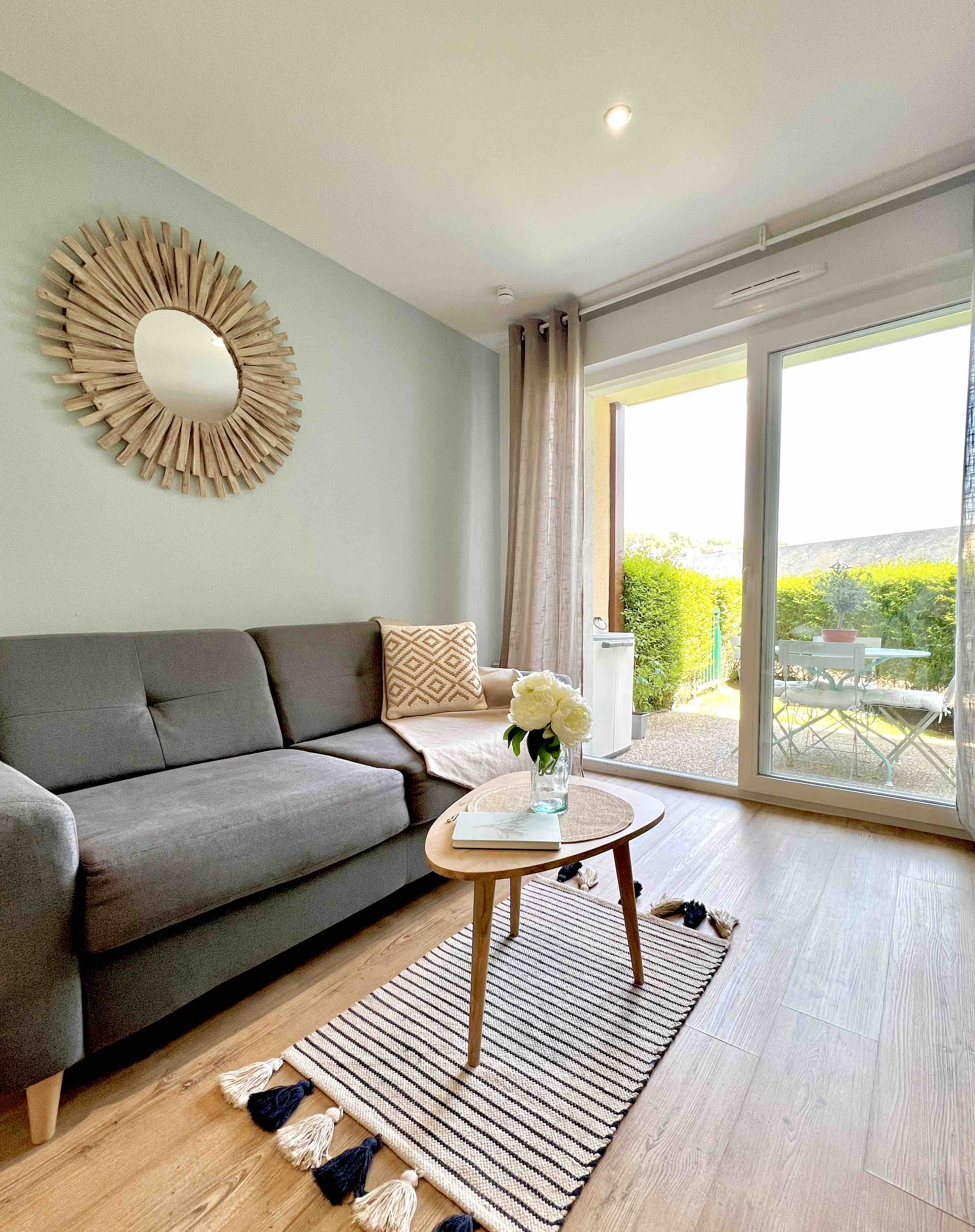 Nanoucha:  2 rooms + garden 5 min from the beach