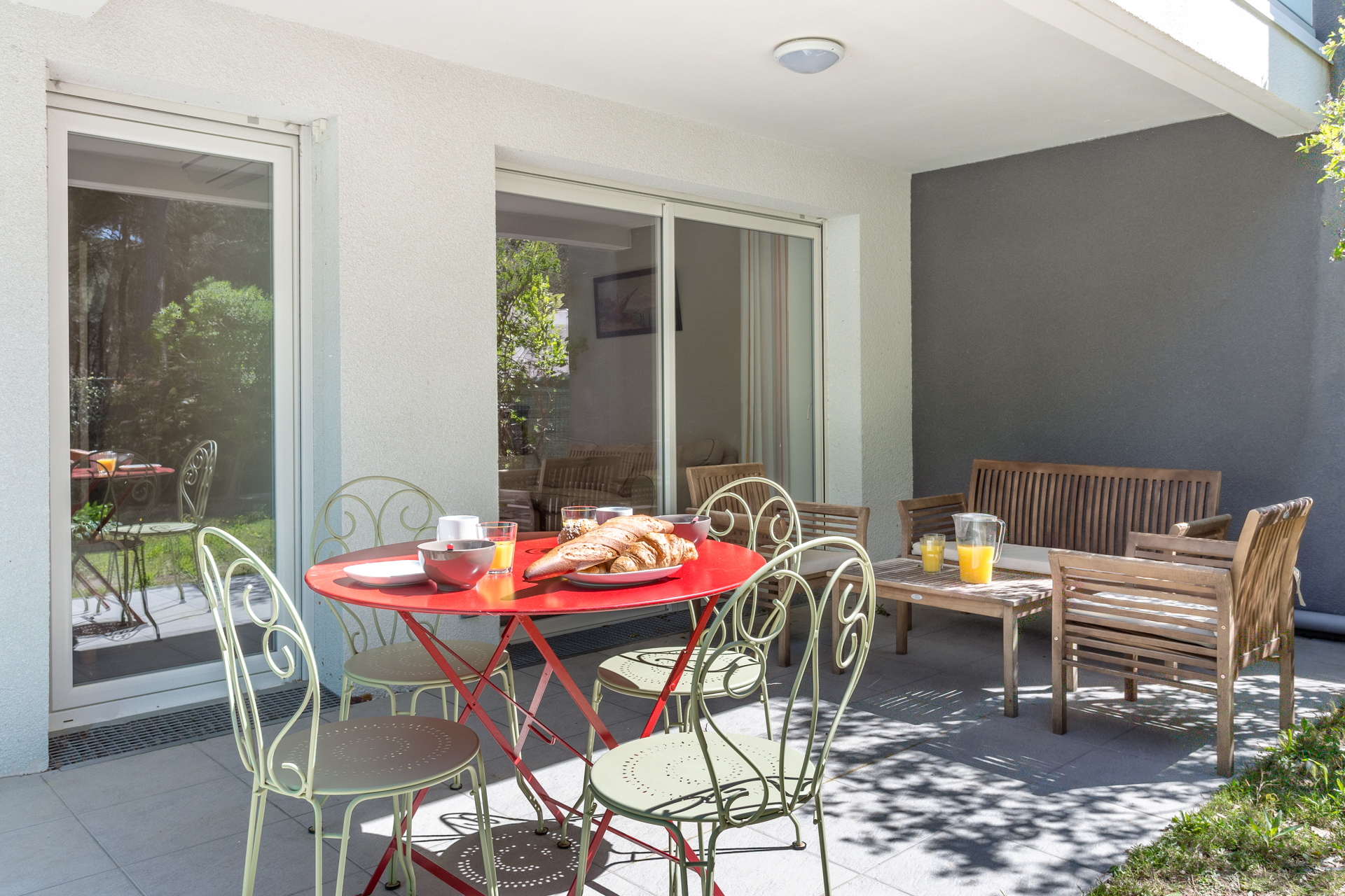 Apartment on the ground floor, quiet, 200m from the beach!