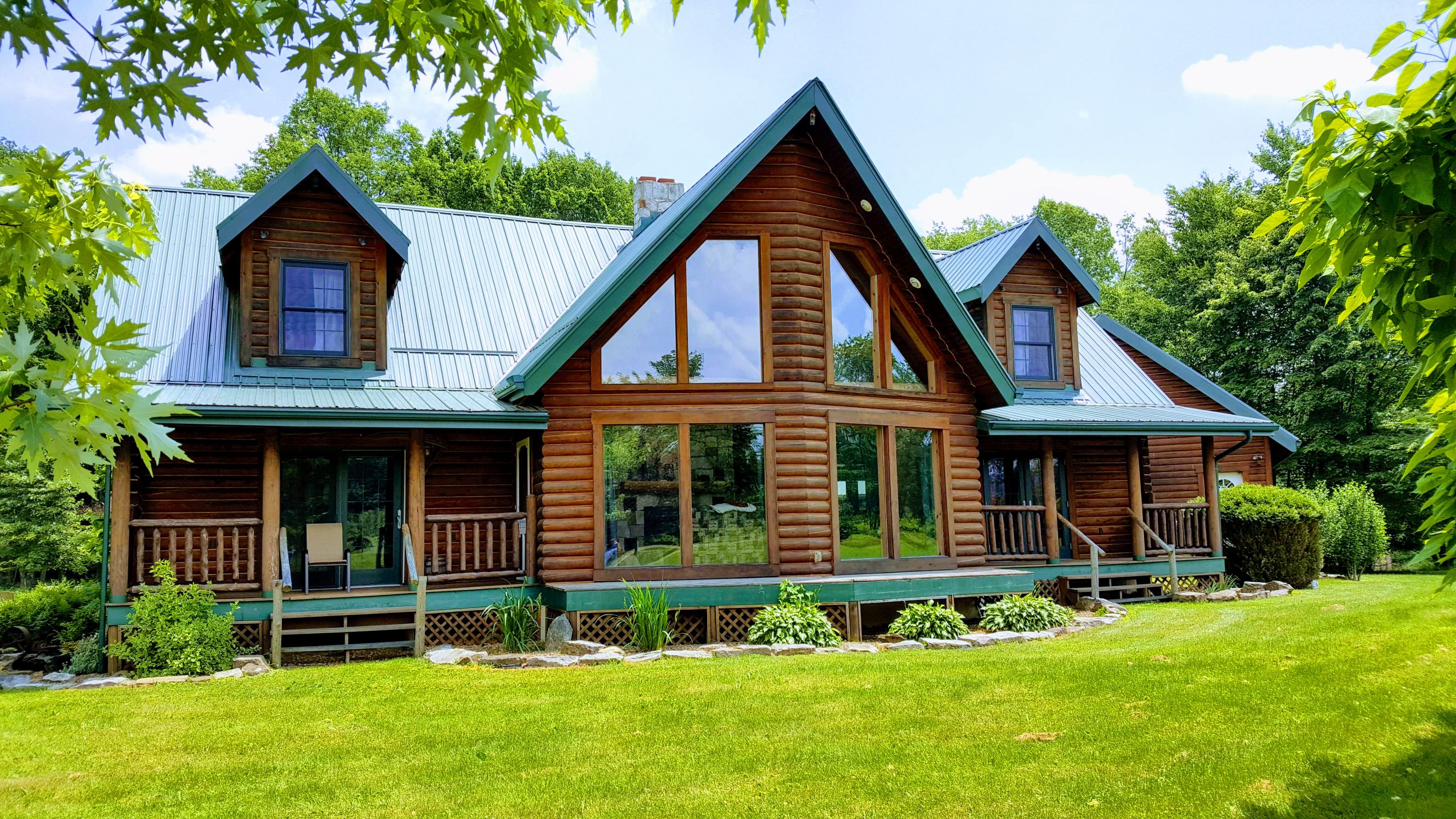 The Lodge on Pine Ridge Houses for Rent in Emlenton, Pennsylvania