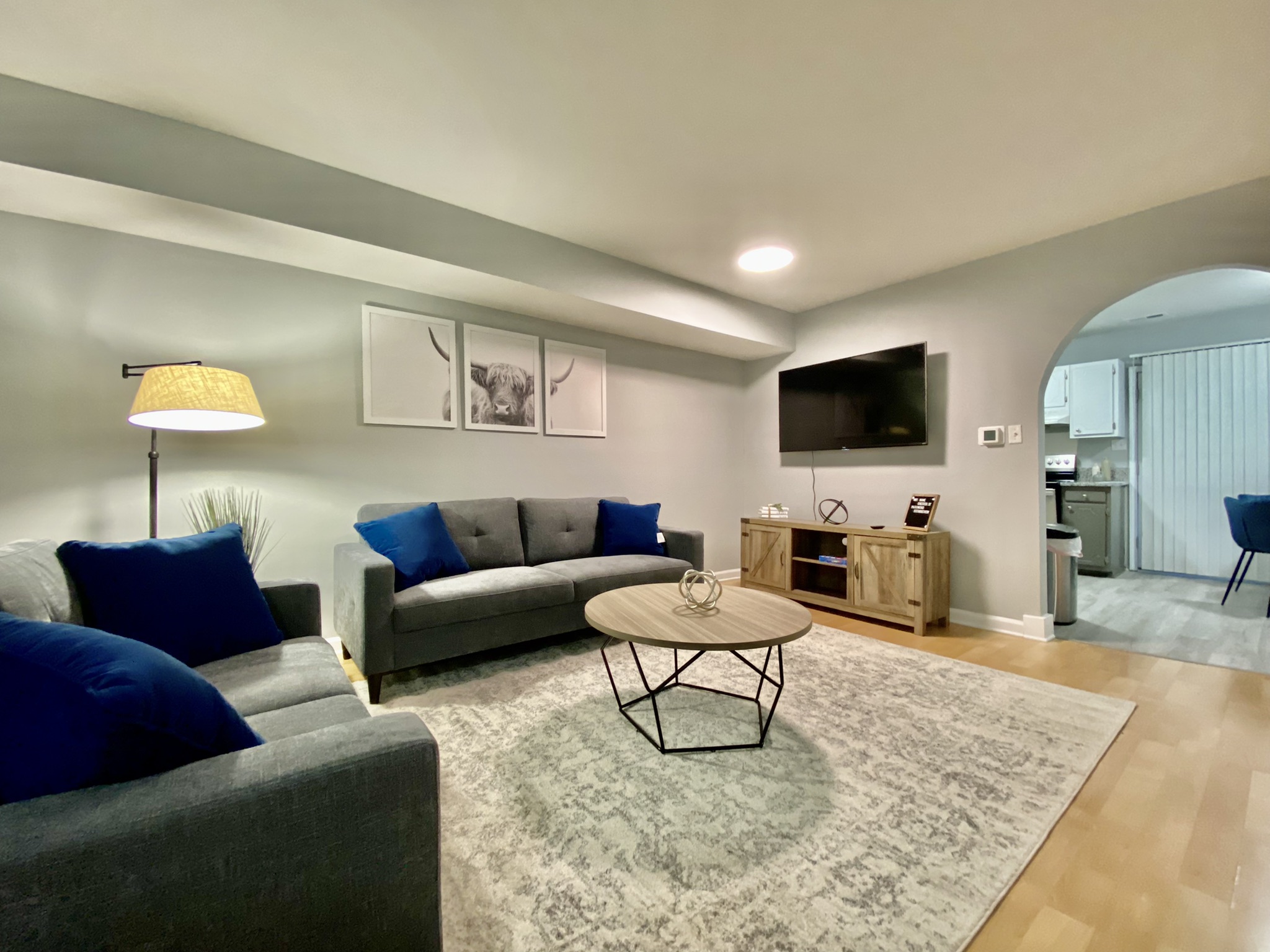 2 Bed/1.5 Bath Apartment - Newly renovated